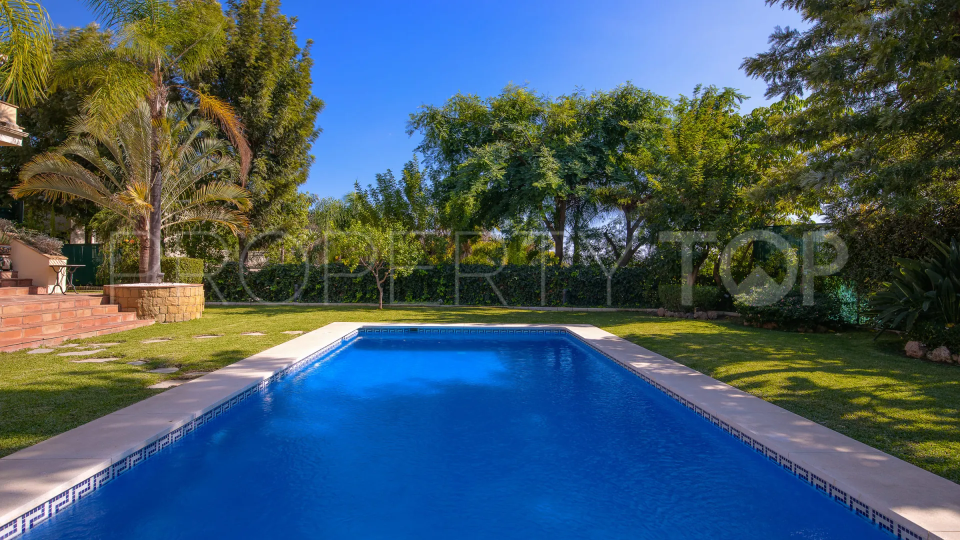 Villa con 6 dormitorios en venta en Los Arqueros