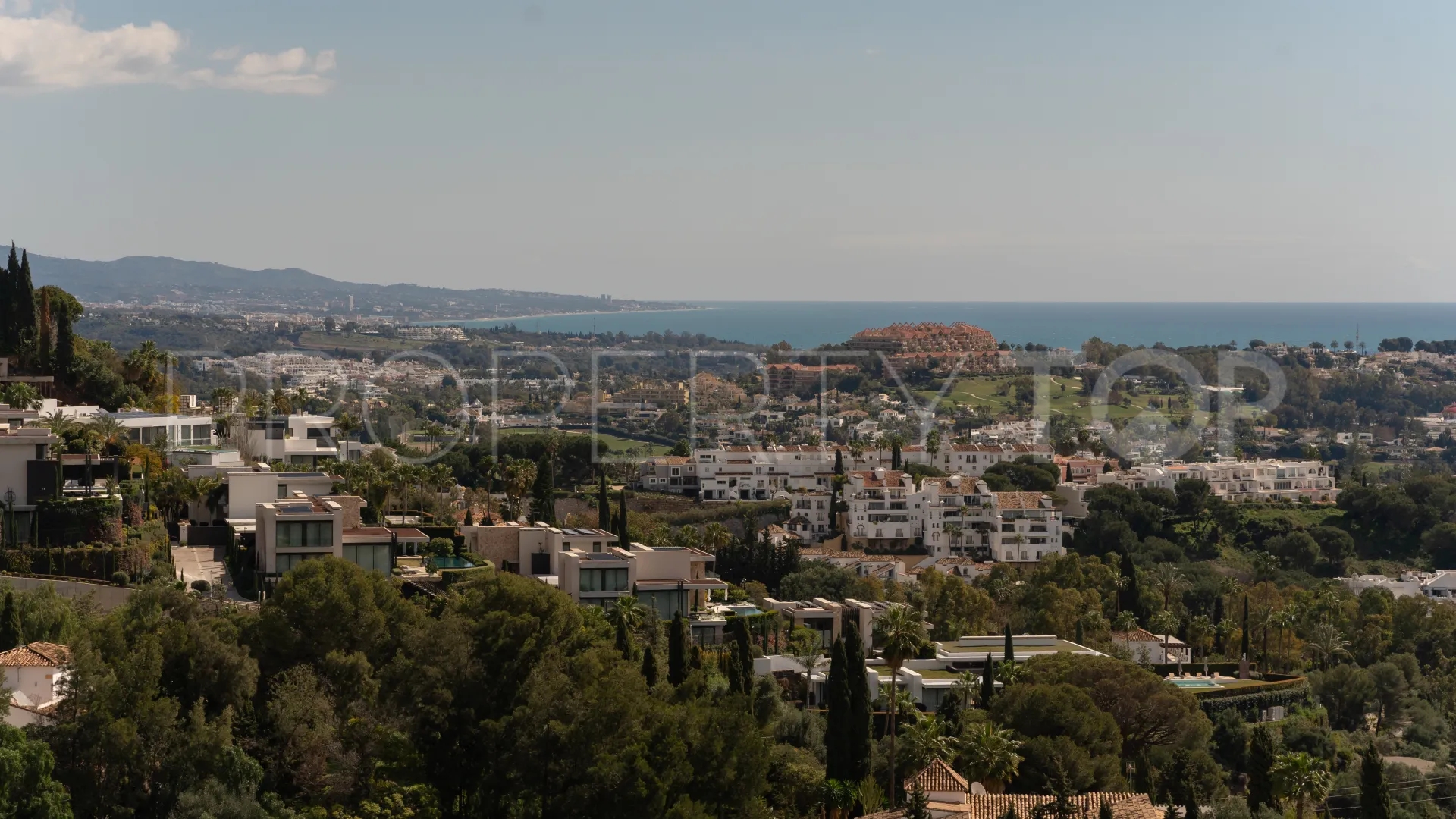 Town house for sale in Monte Halcones