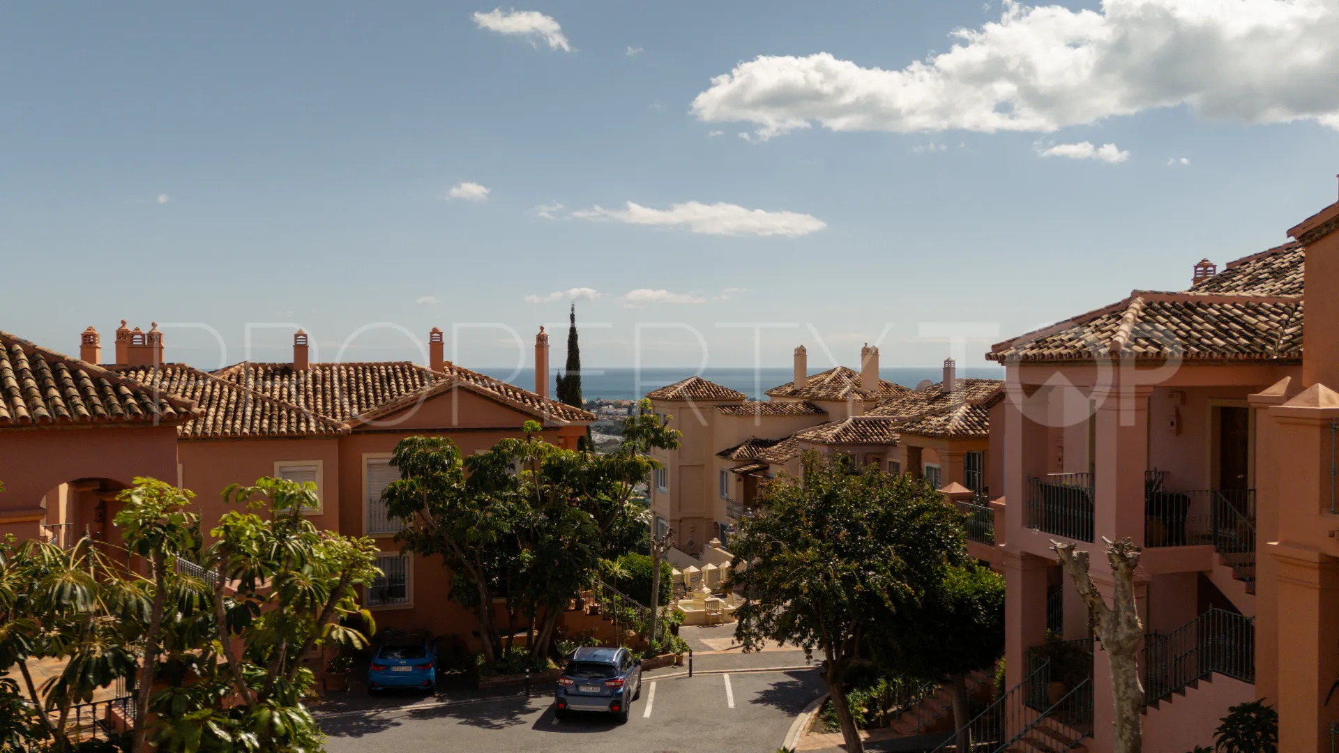Town house for sale in Monte Halcones