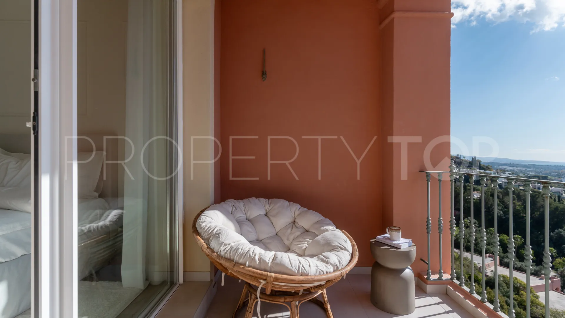 Town house for sale in Monte Halcones