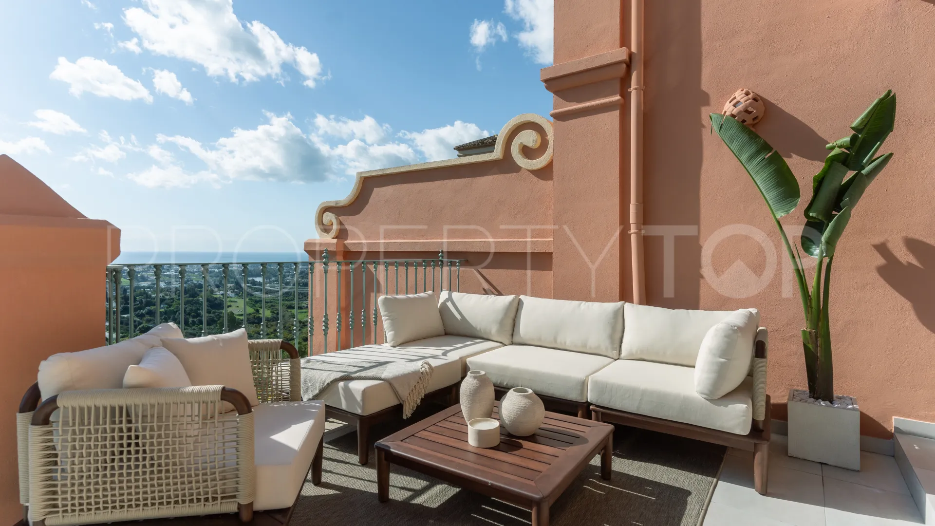 Town house for sale in Monte Halcones
