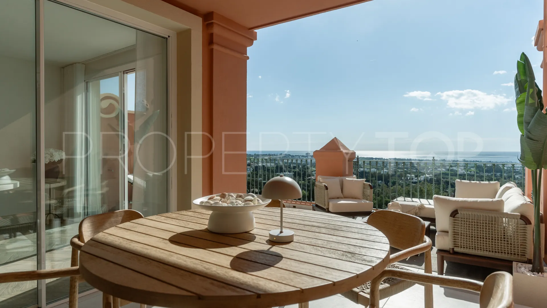 Town house for sale in Monte Halcones