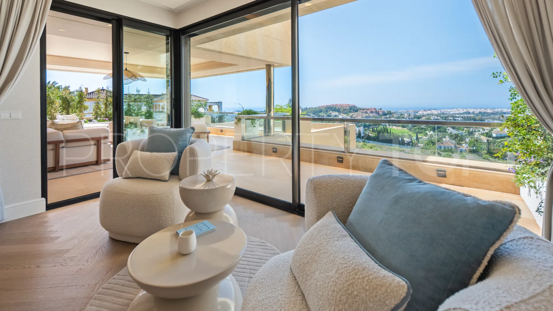 Duplex penthouse for sale in Los Arrayanes
