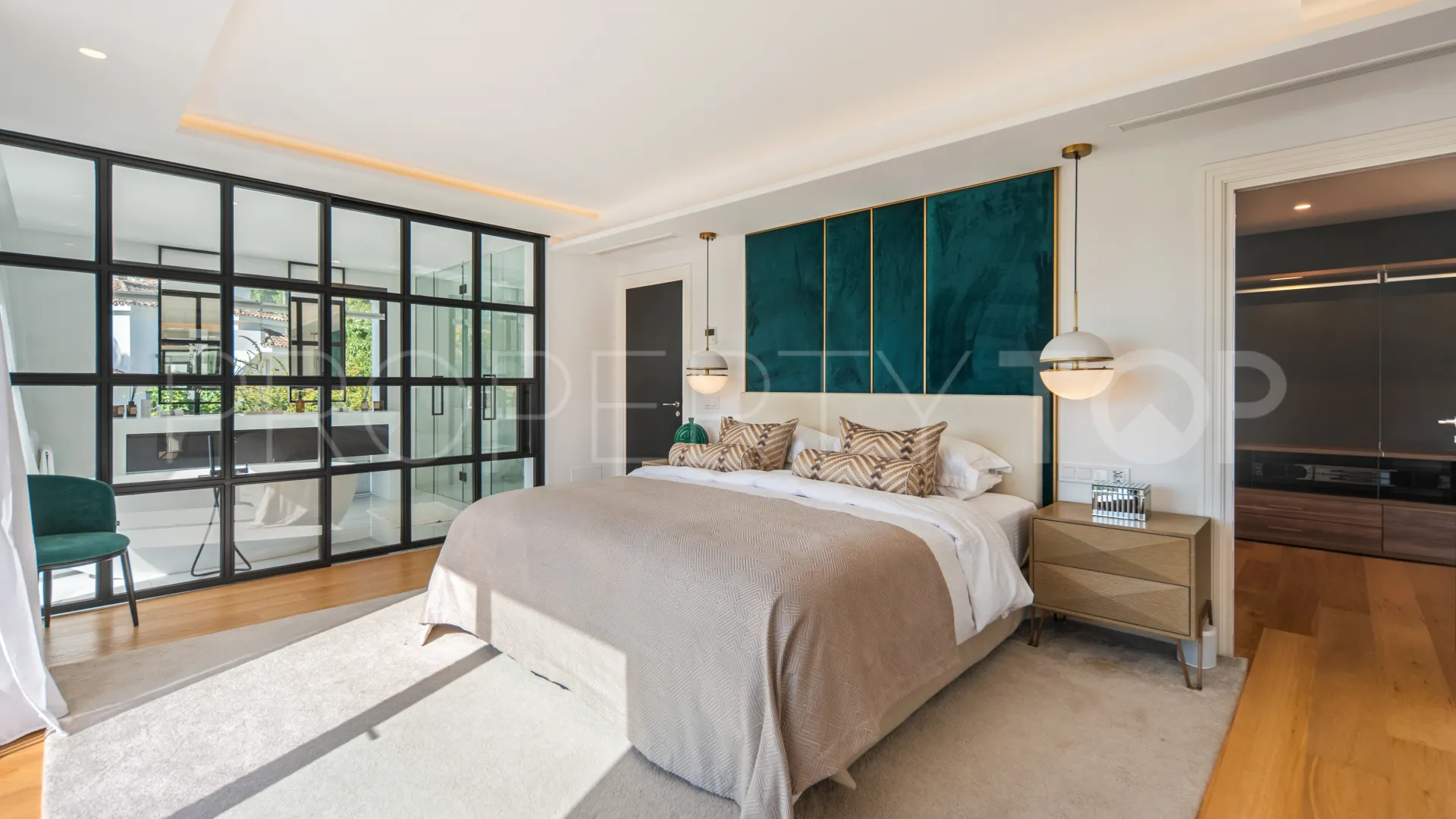 For sale villa in Los Naranjos Hill Club