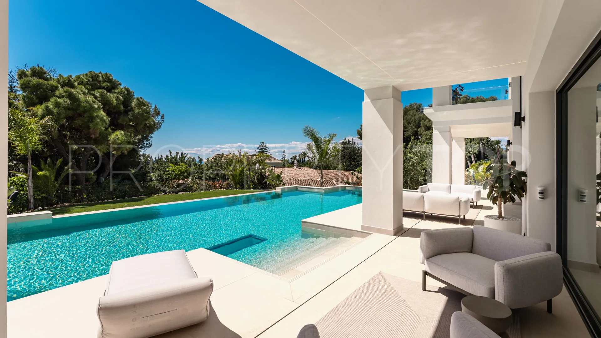 Villa for sale in Sierra Blanca