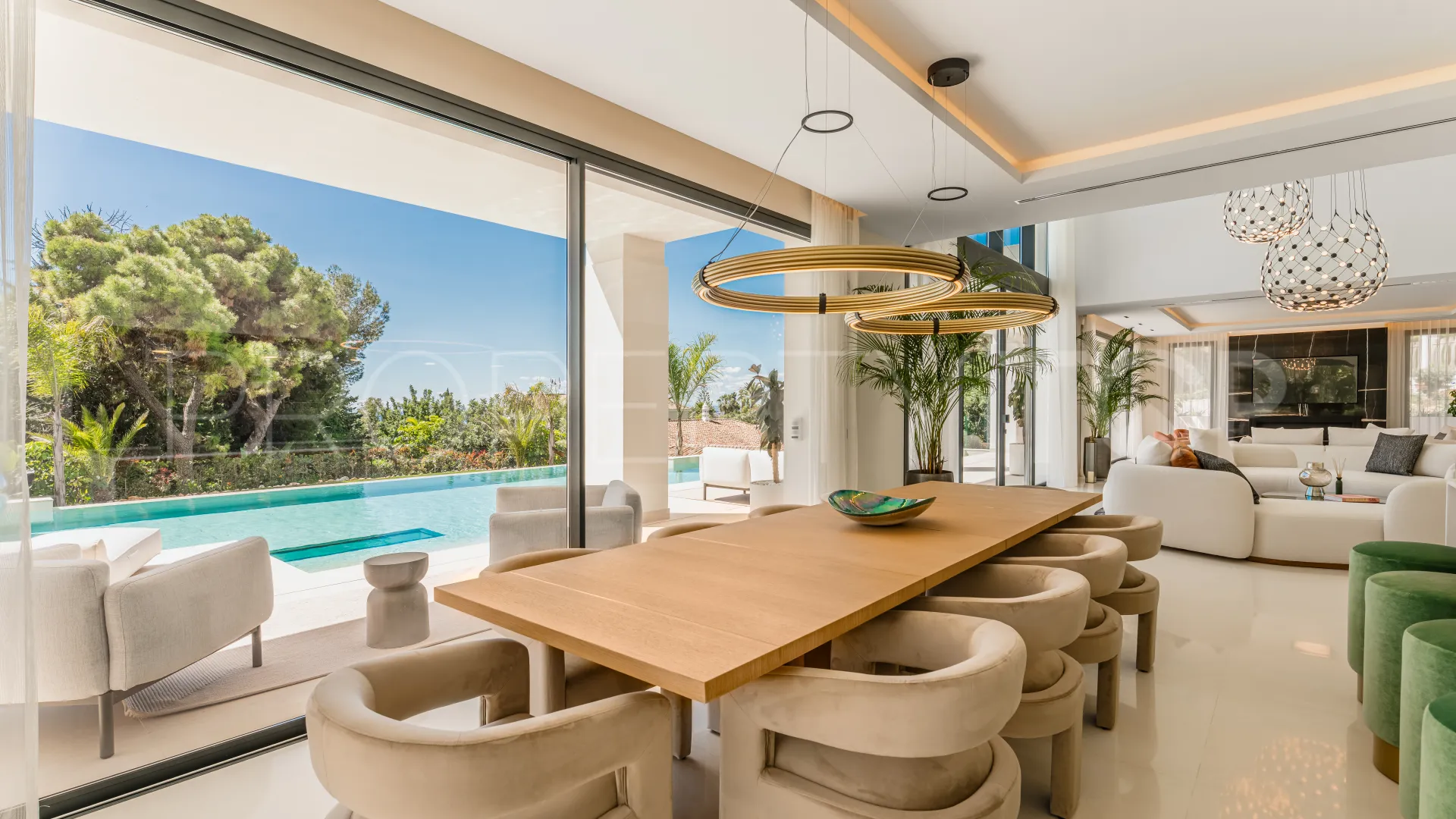 Villa for sale in Sierra Blanca