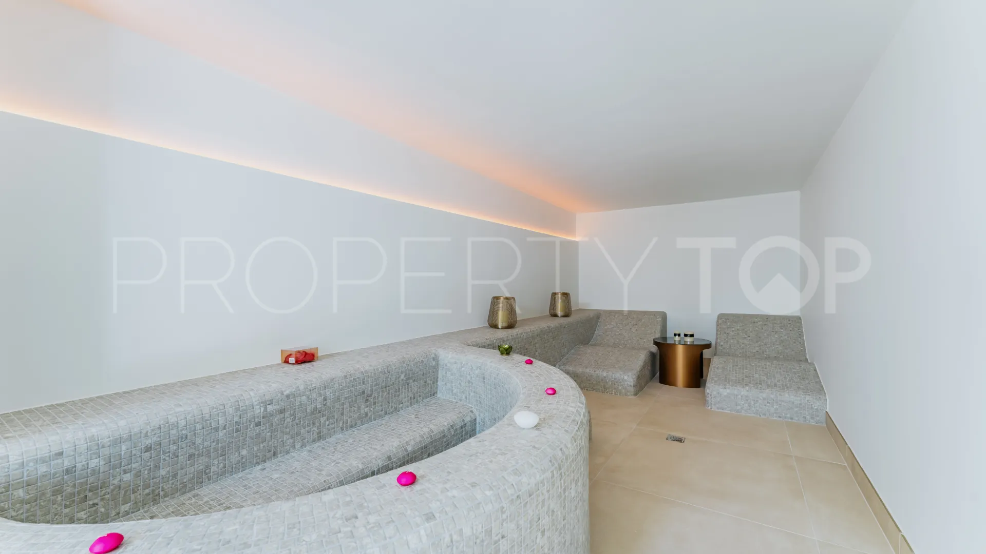 Villa for sale in Sierra Blanca