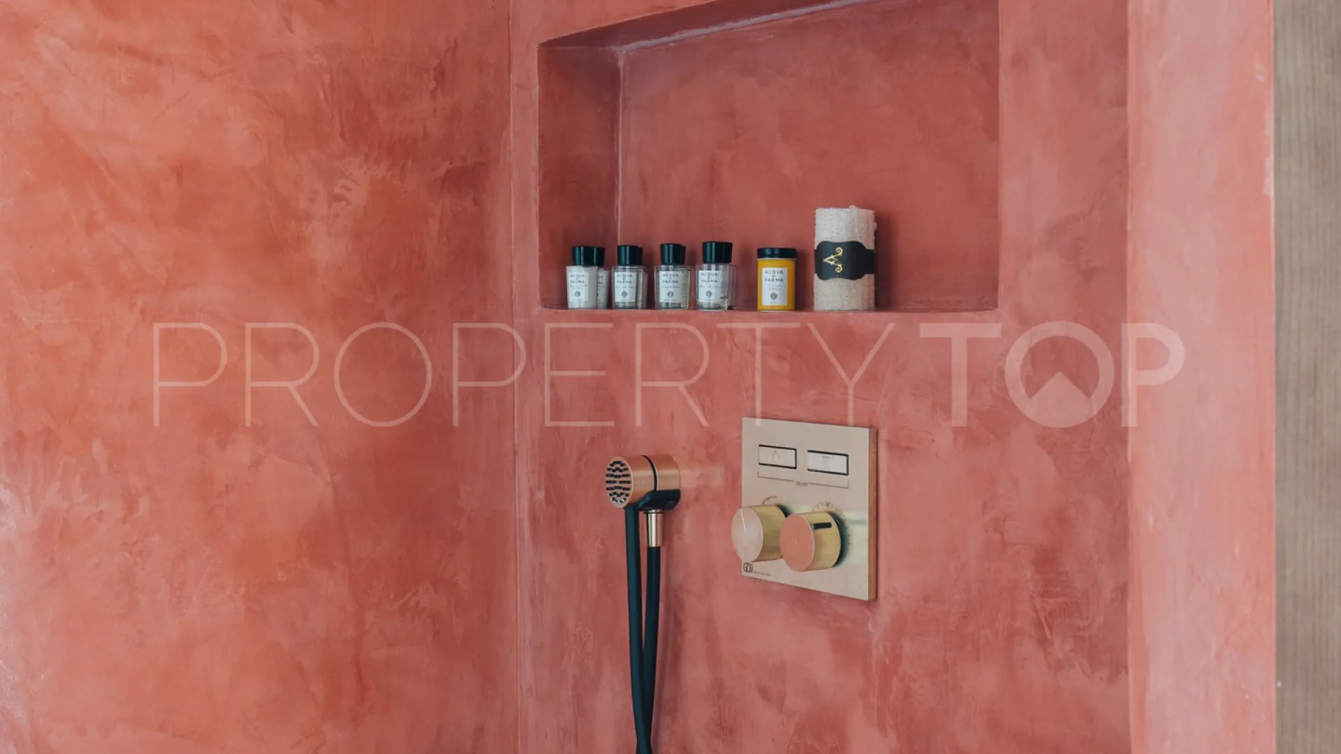 El Madroñal villa for sale