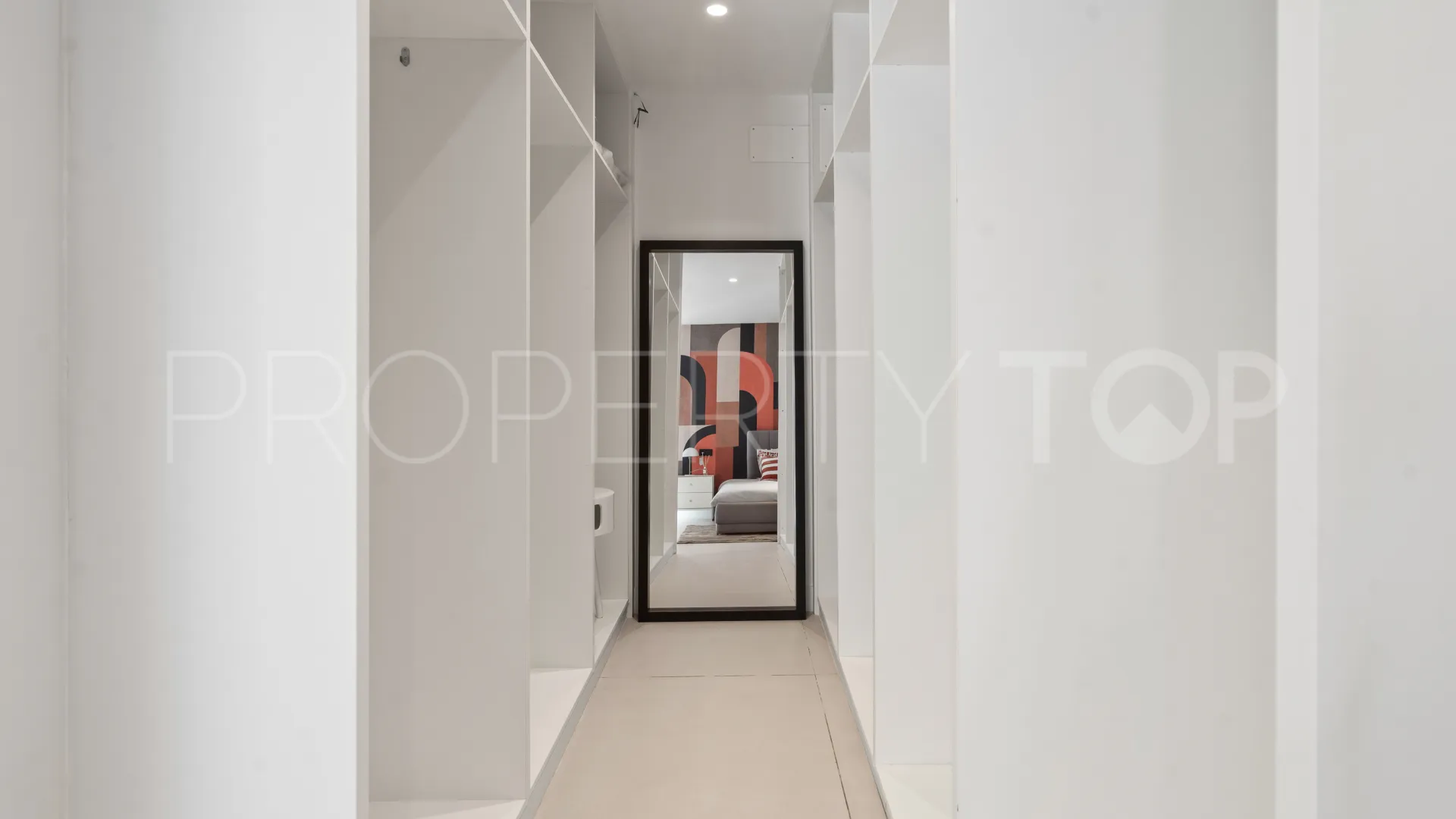 Buy El Paraiso ground floor duplex