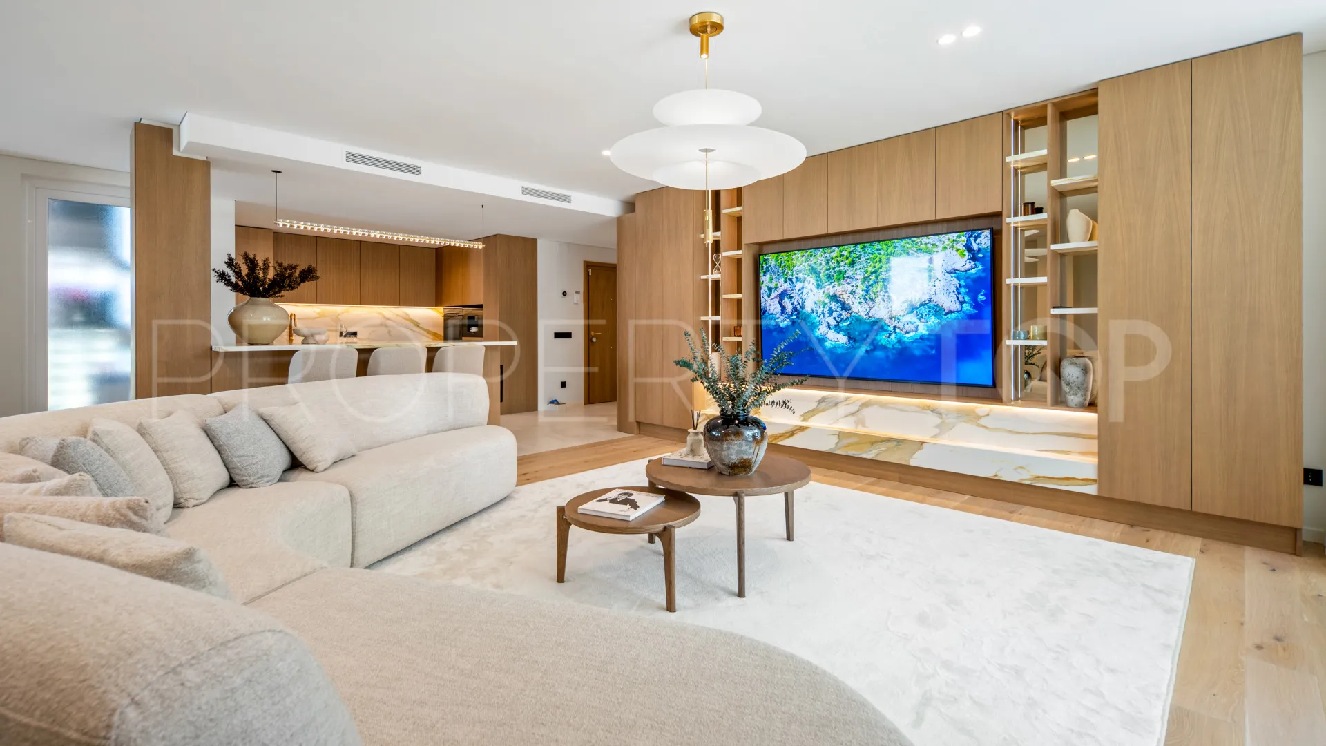 Ático a la venta con 3 dormitorios en Los Monteros