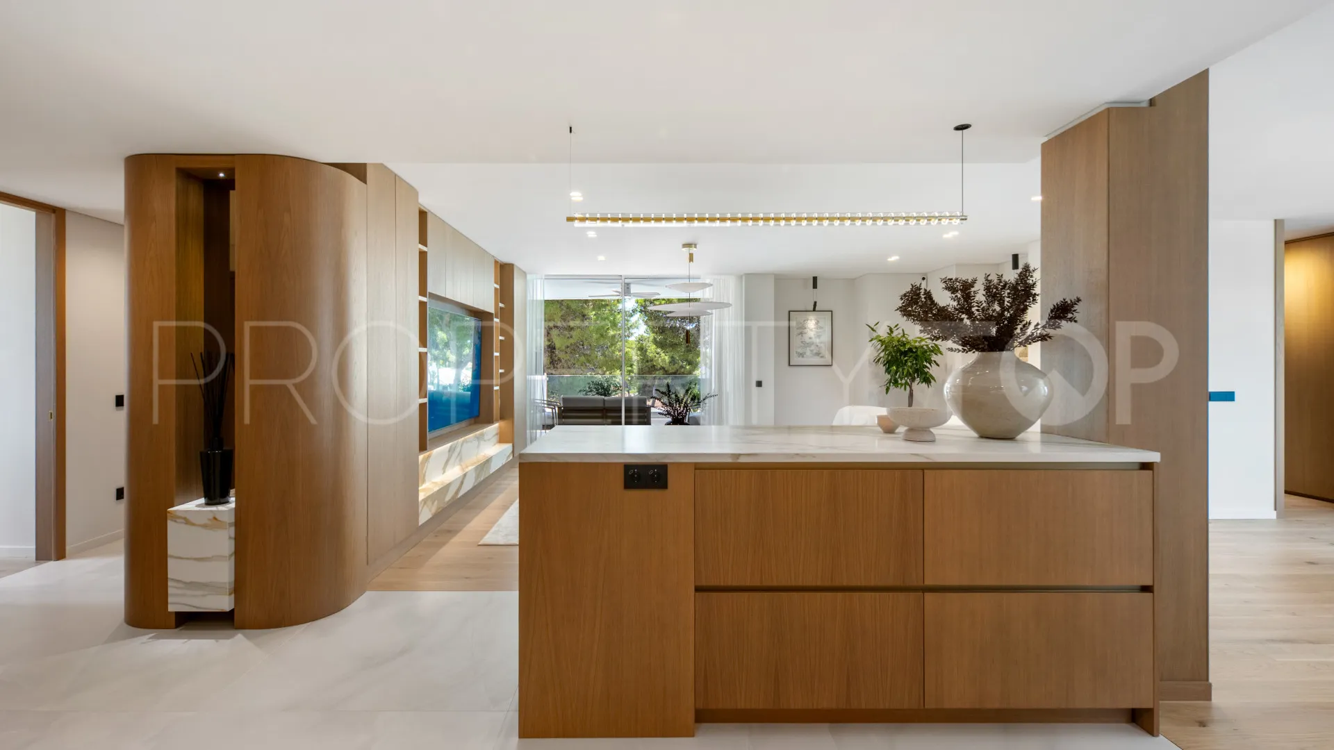 Ático a la venta con 3 dormitorios en Los Monteros