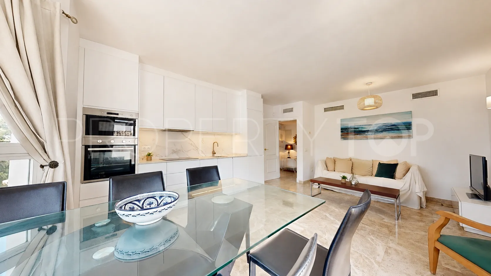 For sale duplex penthouse in Los Naranjos de Marbella