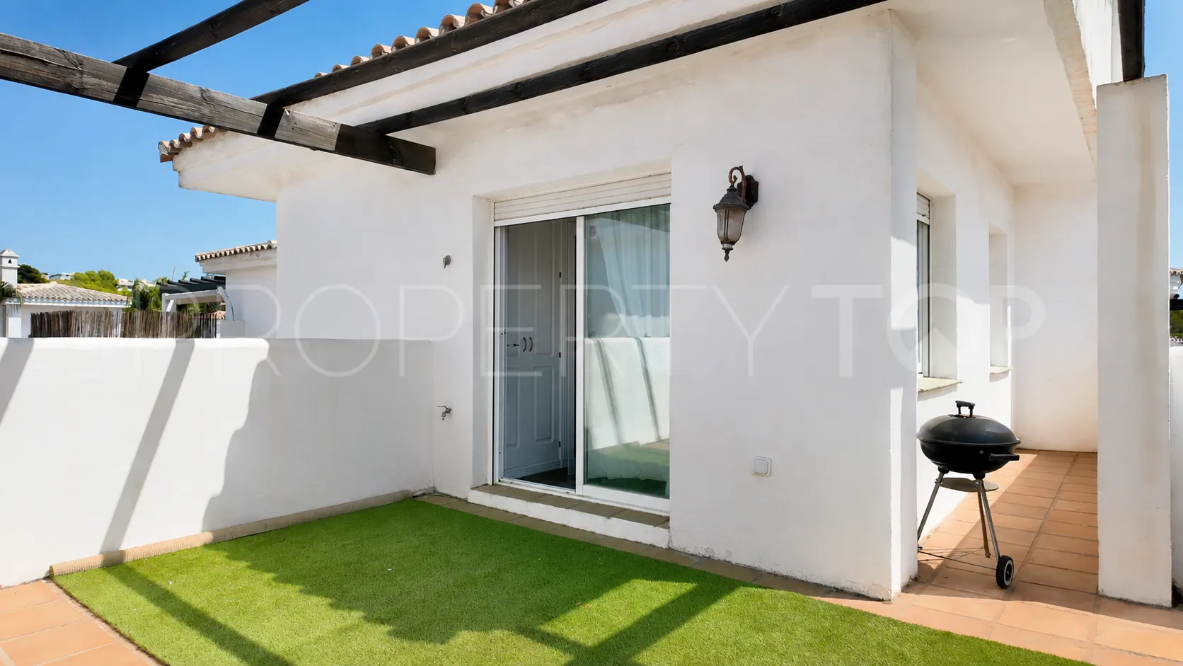 For sale duplex penthouse in Los Naranjos de Marbella