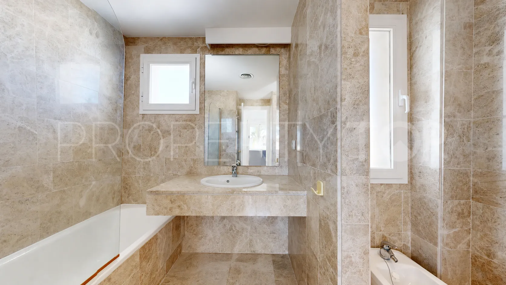For sale duplex penthouse in Los Naranjos de Marbella