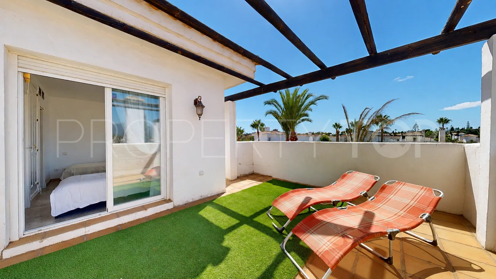 For sale duplex penthouse in Los Naranjos de Marbella