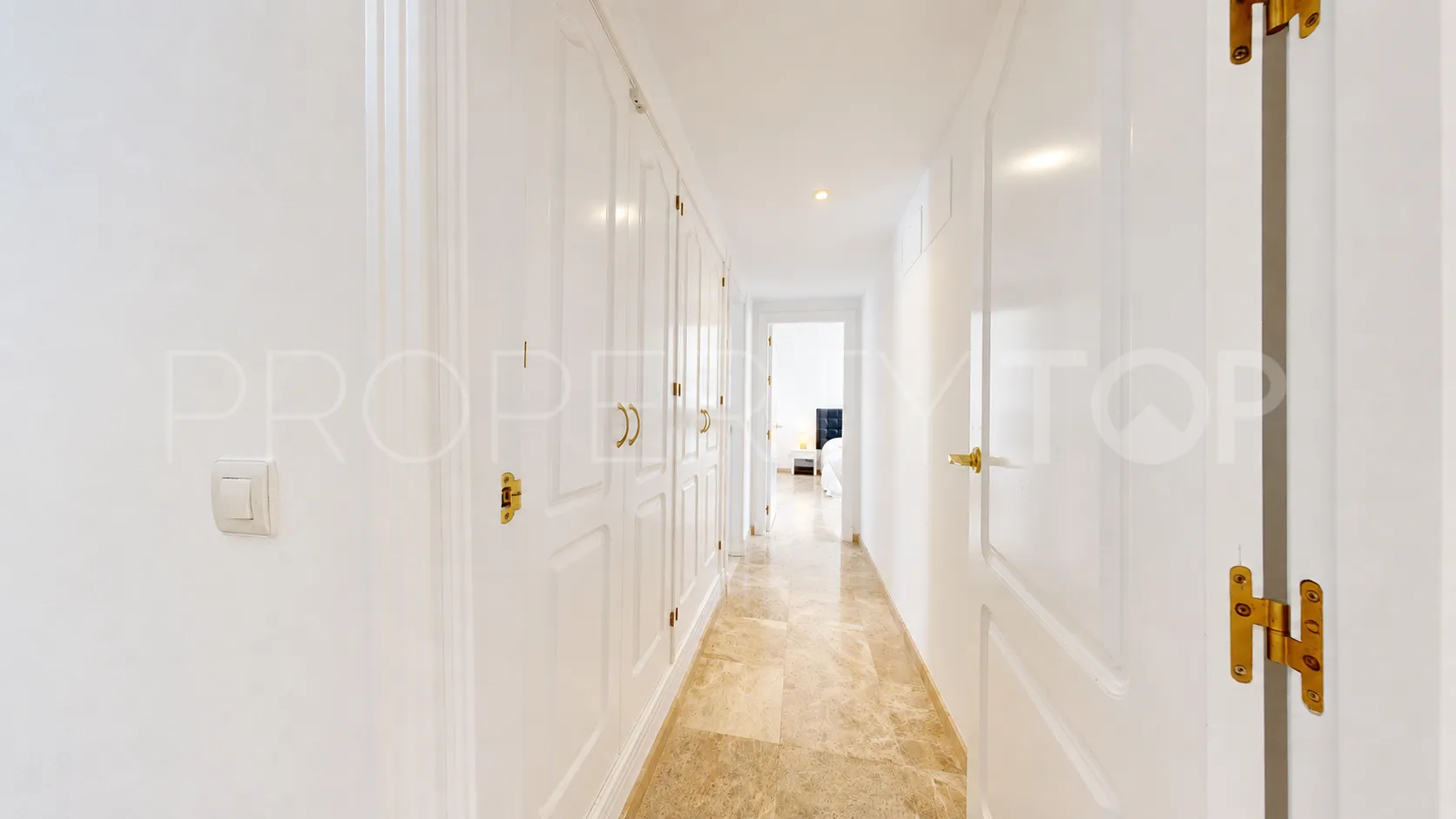 For sale duplex penthouse in Los Naranjos de Marbella