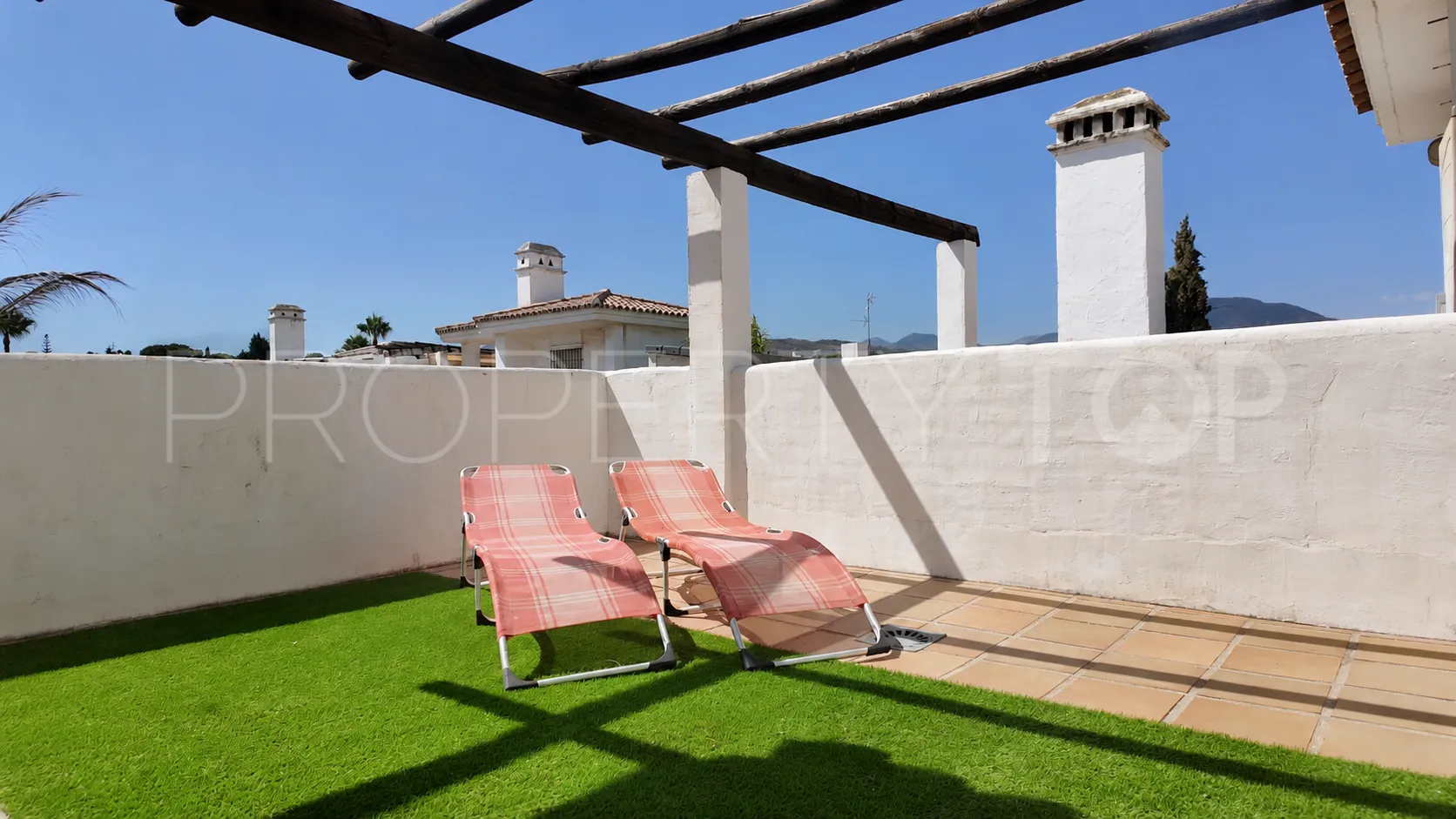 For sale duplex penthouse in Los Naranjos de Marbella