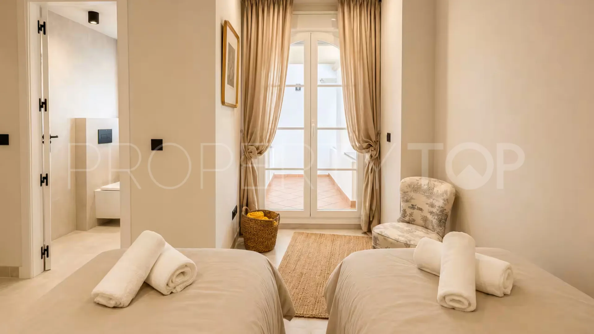 Duplex en venta en Señorio de Aloha
