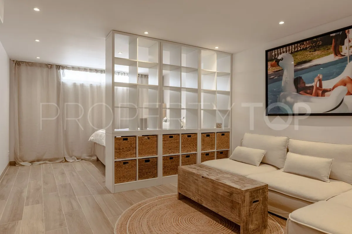 For sale town house in Las Petunias