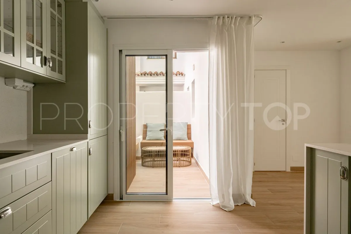 For sale town house in Las Petunias