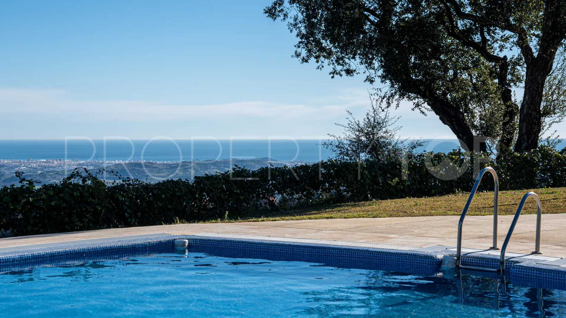 For sale Marbella East 3 bedrooms town house