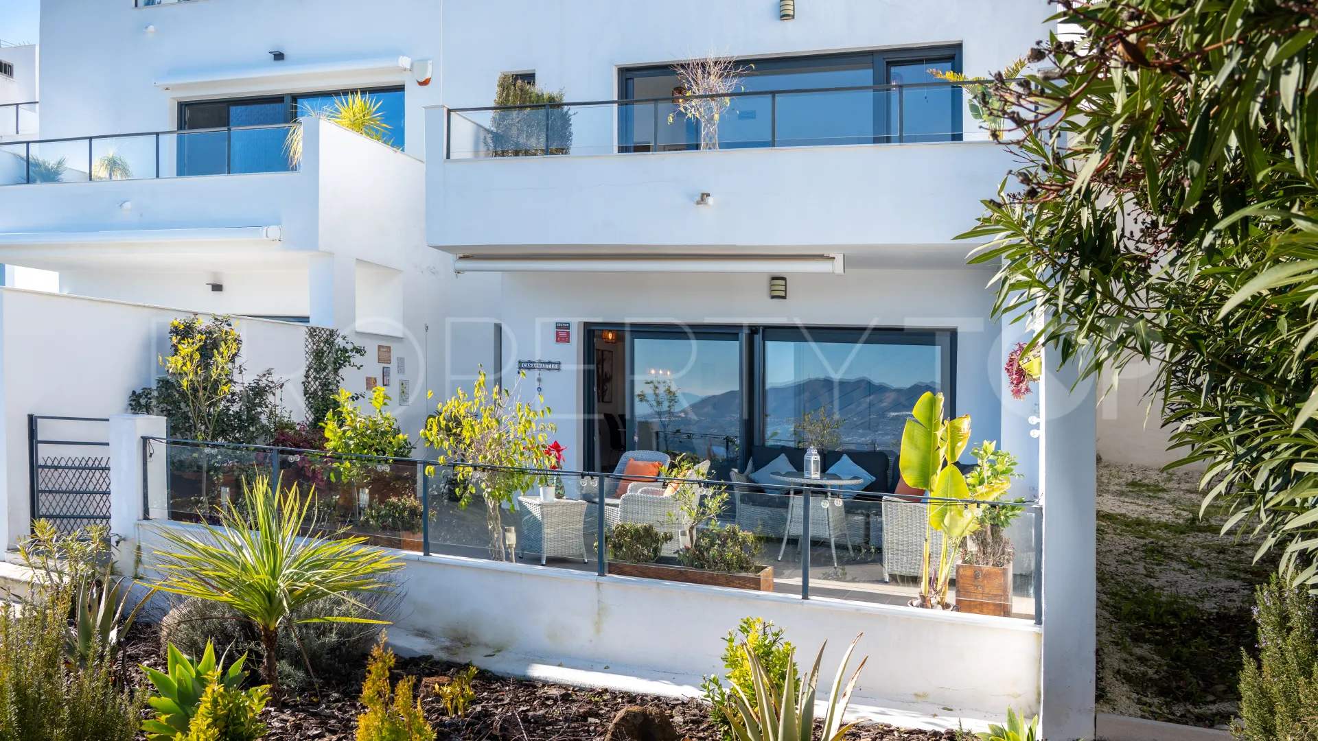 For sale Marbella East 3 bedrooms town house