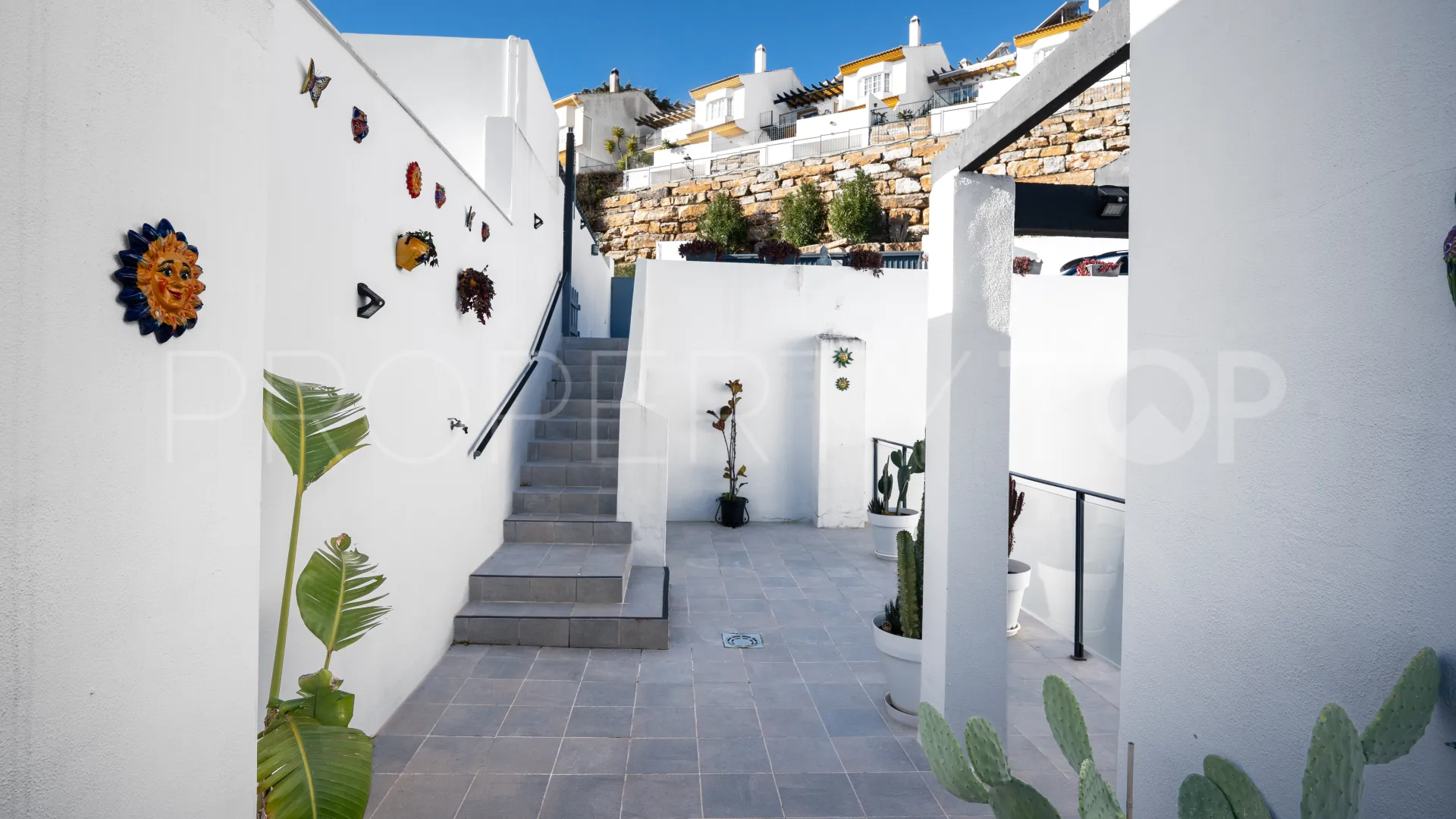For sale Marbella East 3 bedrooms town house
