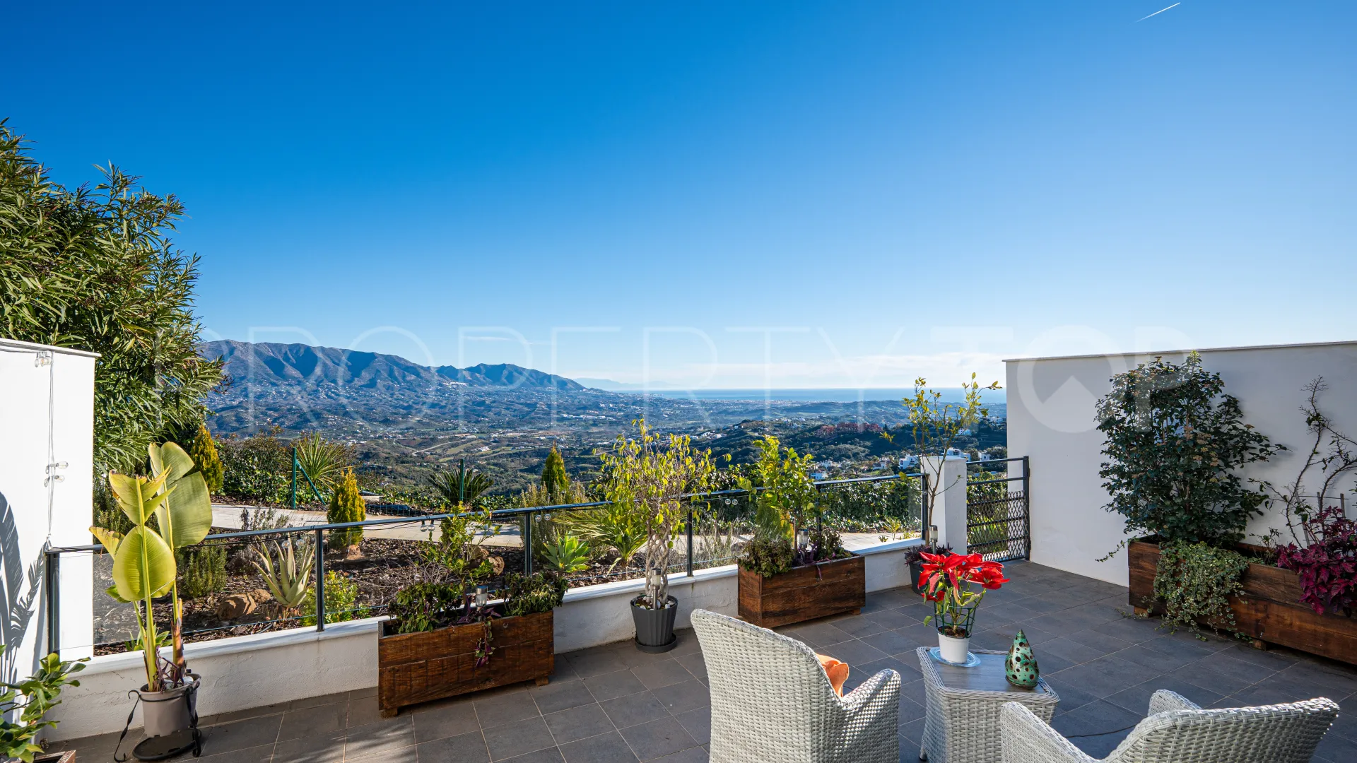 For sale Marbella East 3 bedrooms town house