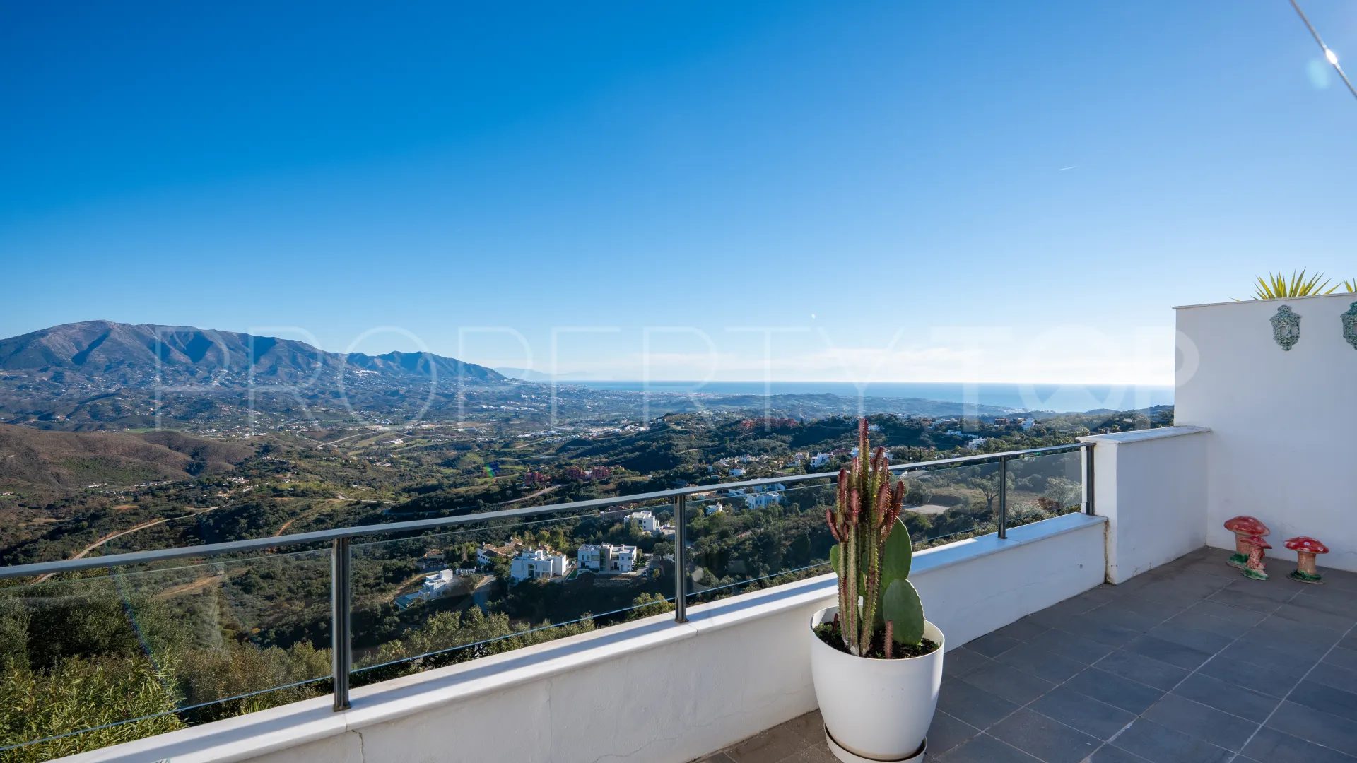 For sale Marbella East 3 bedrooms town house