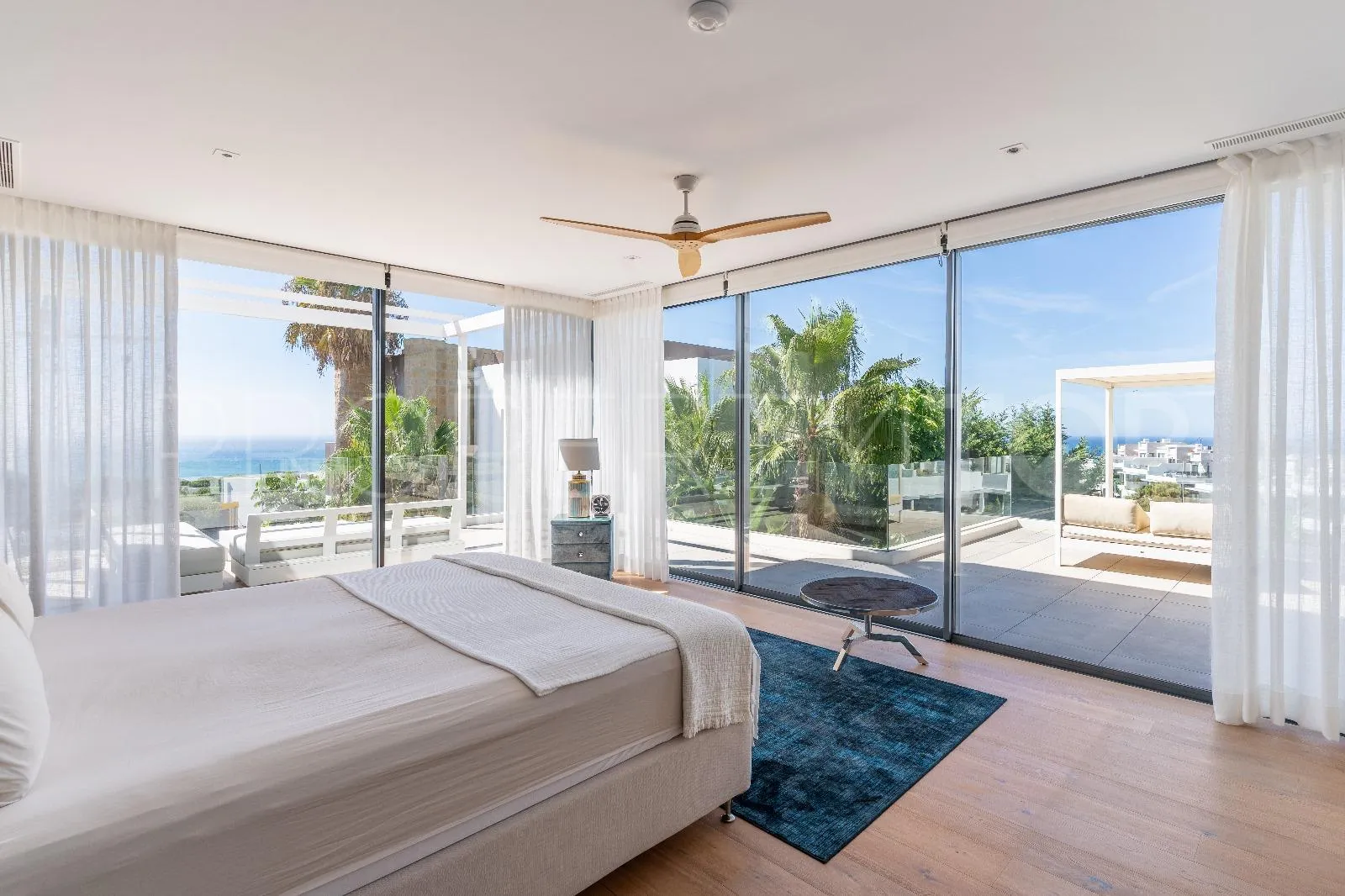 For sale 5 bedrooms villa in Cabopino