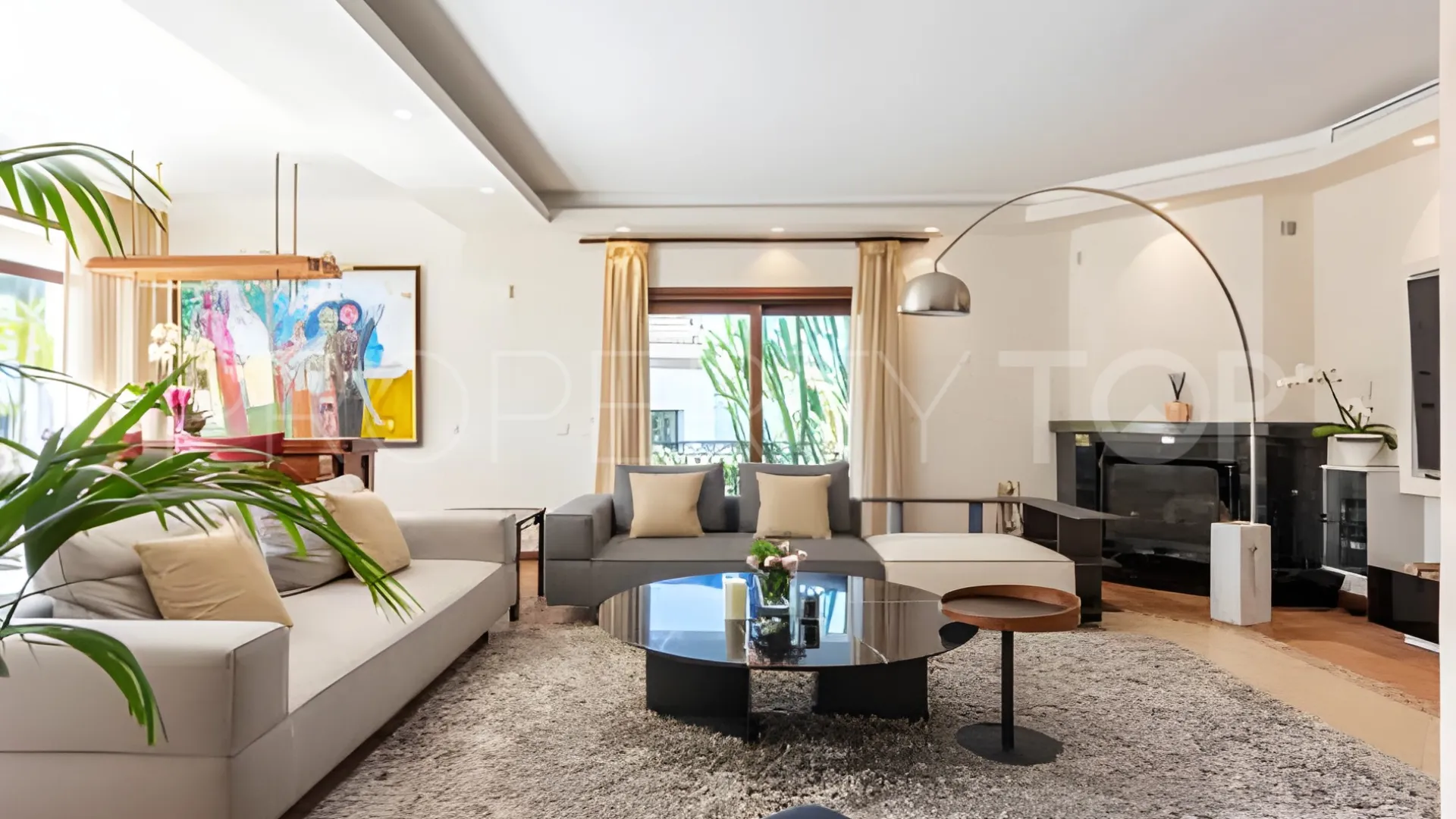 Comprar villa en Nueva Andalucia