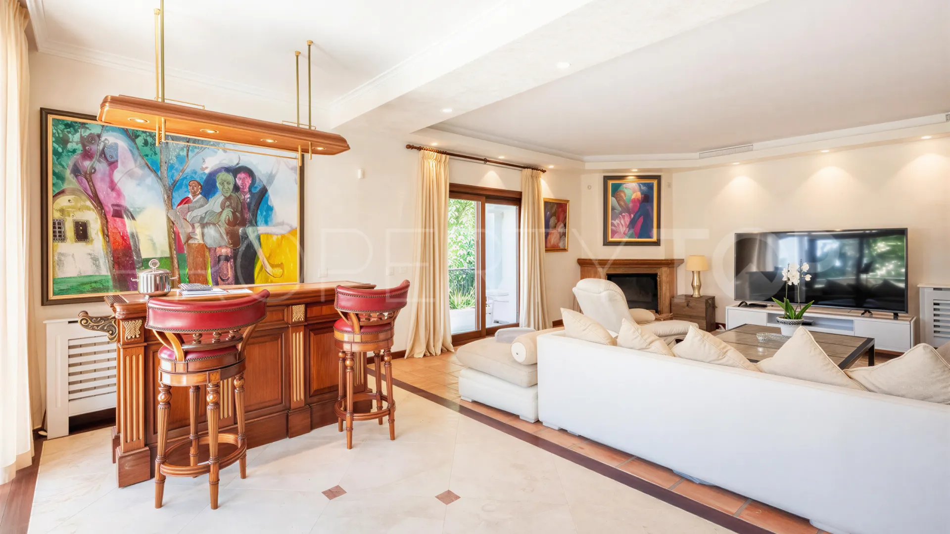 Comprar villa en Nueva Andalucia