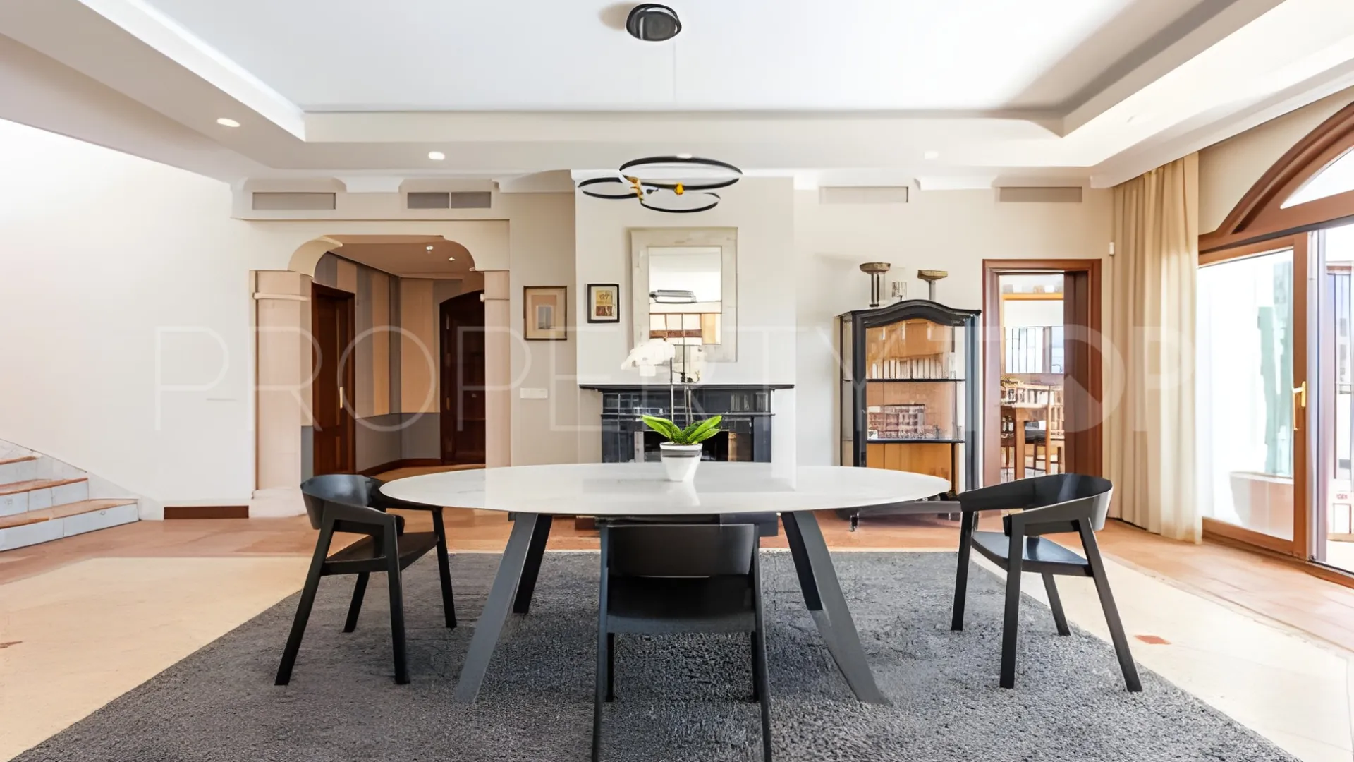 Comprar villa en Nueva Andalucia