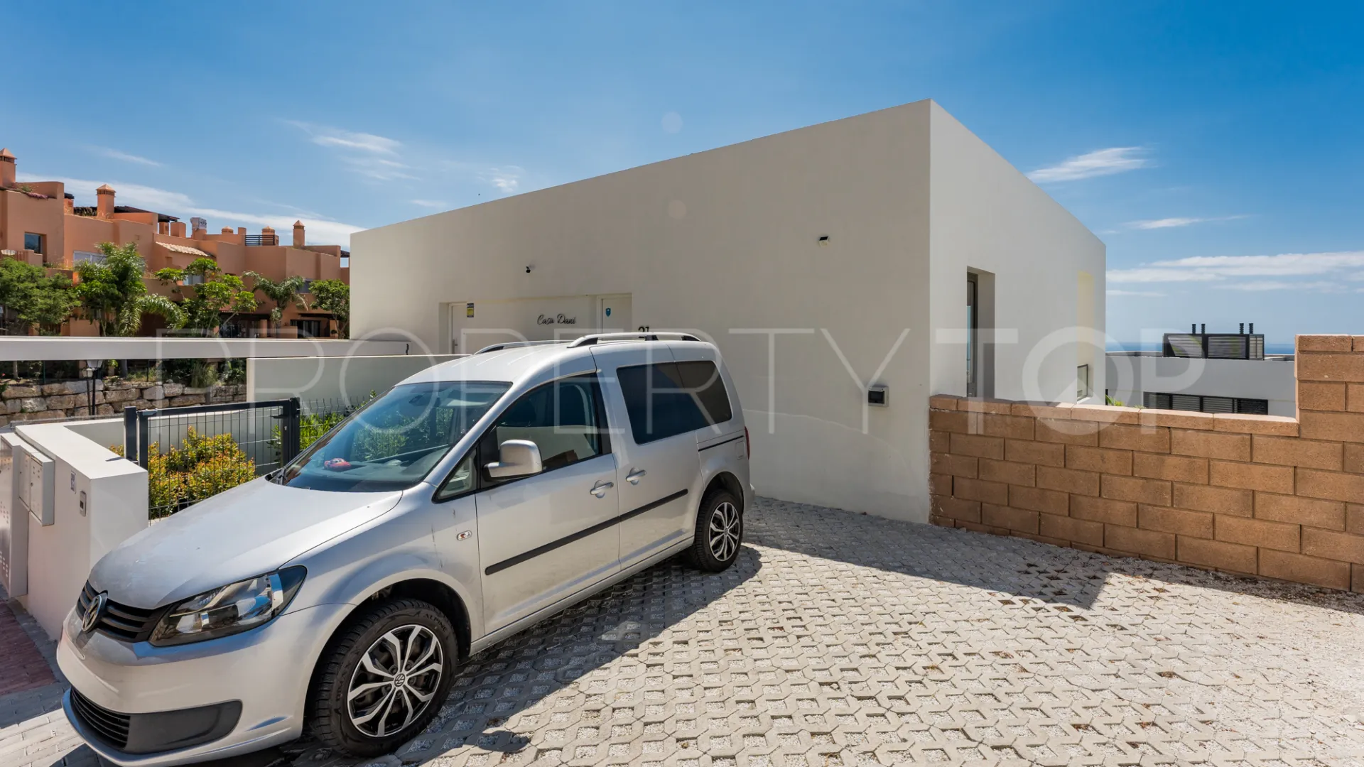 For sale Riviera del Sol semi detached house with 3 bedrooms