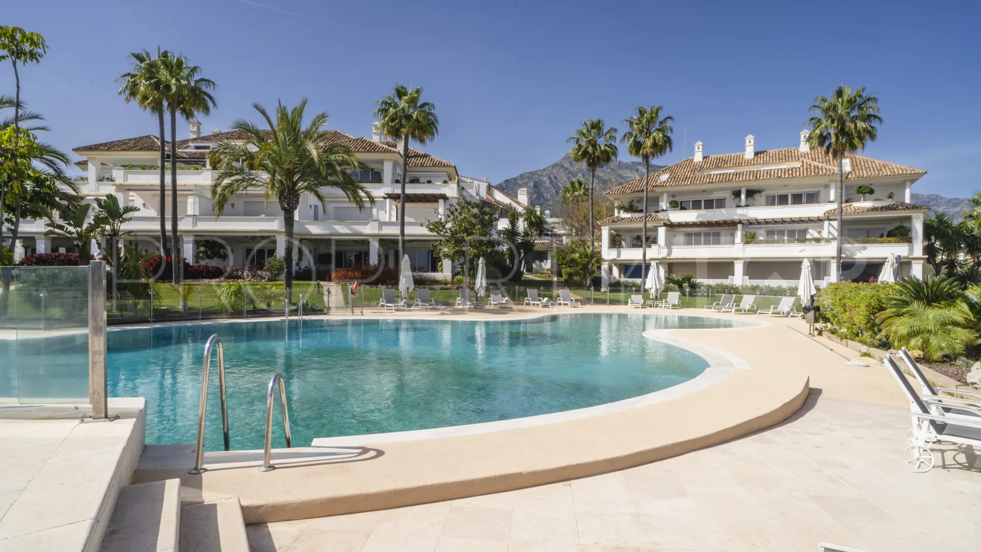 Monte Paraiso, atico duplex con 5 dormitorios en venta