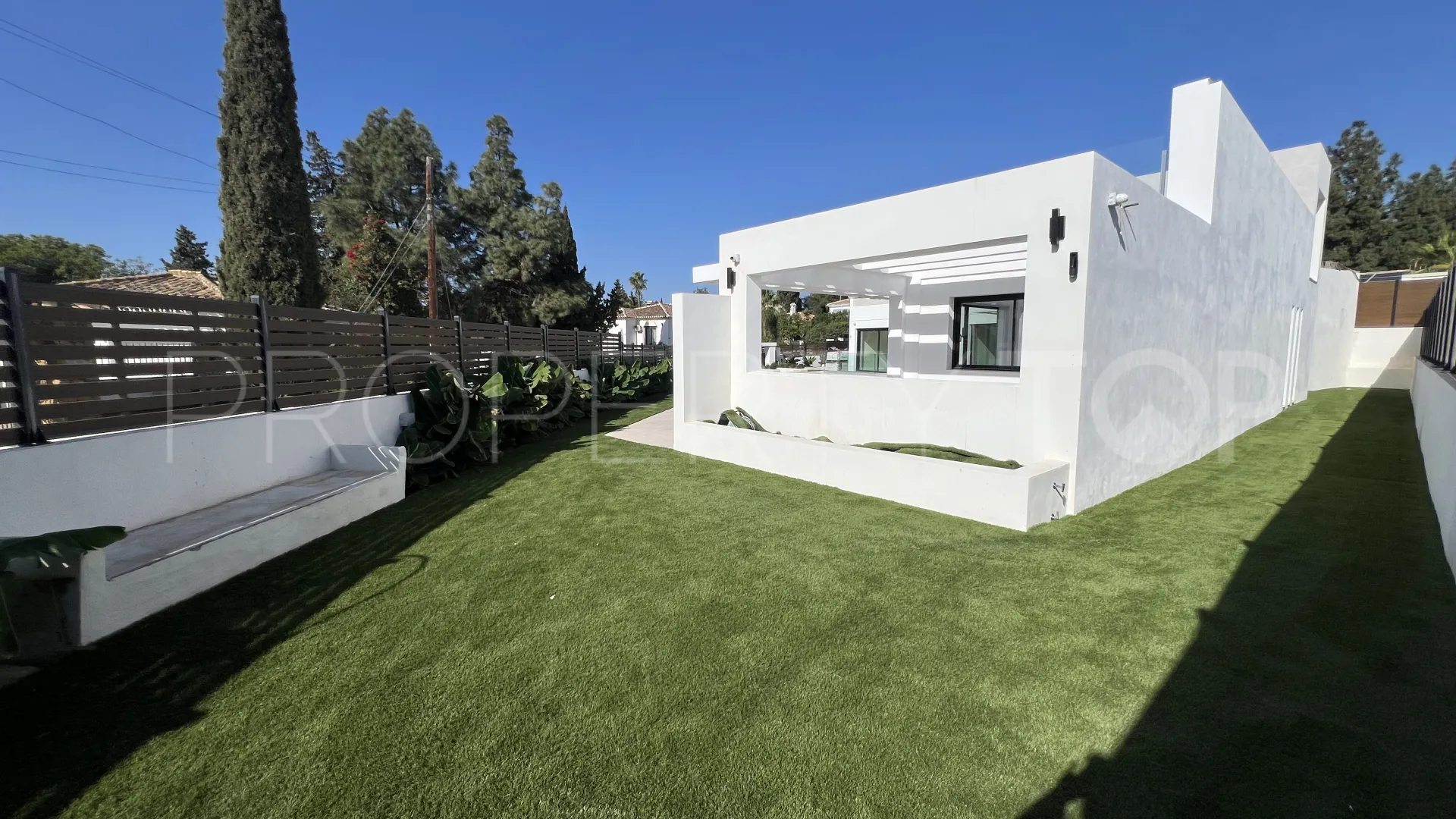Villa a la venta en El Chaparral con 5 dormitorios