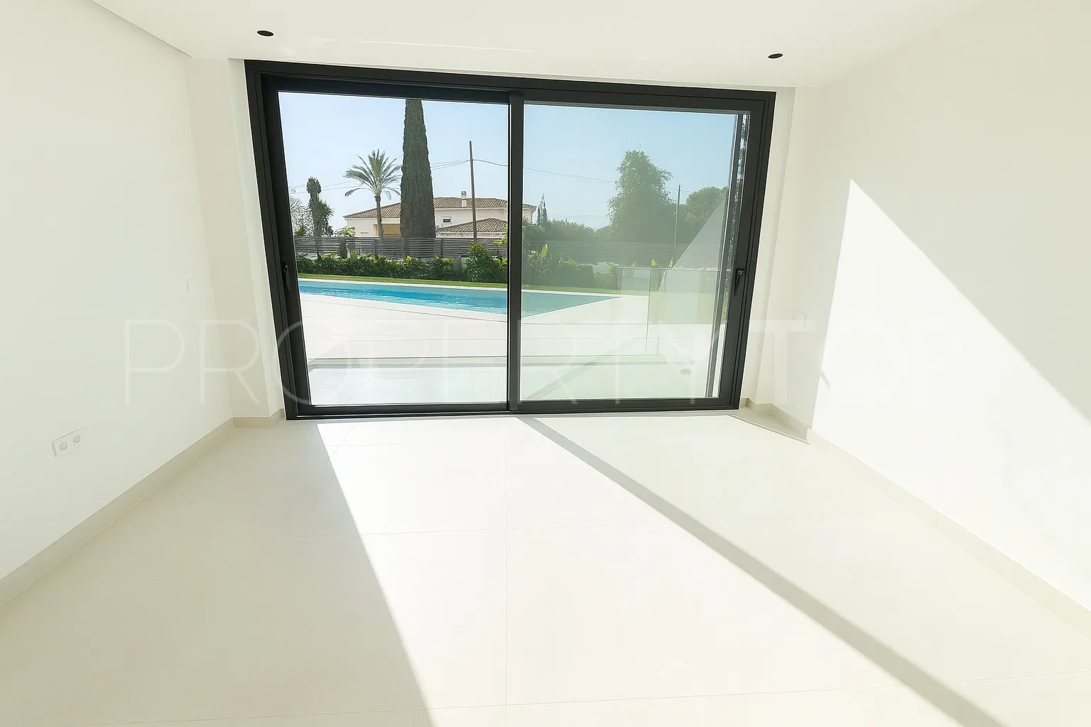 Villa a la venta en El Chaparral con 5 dormitorios