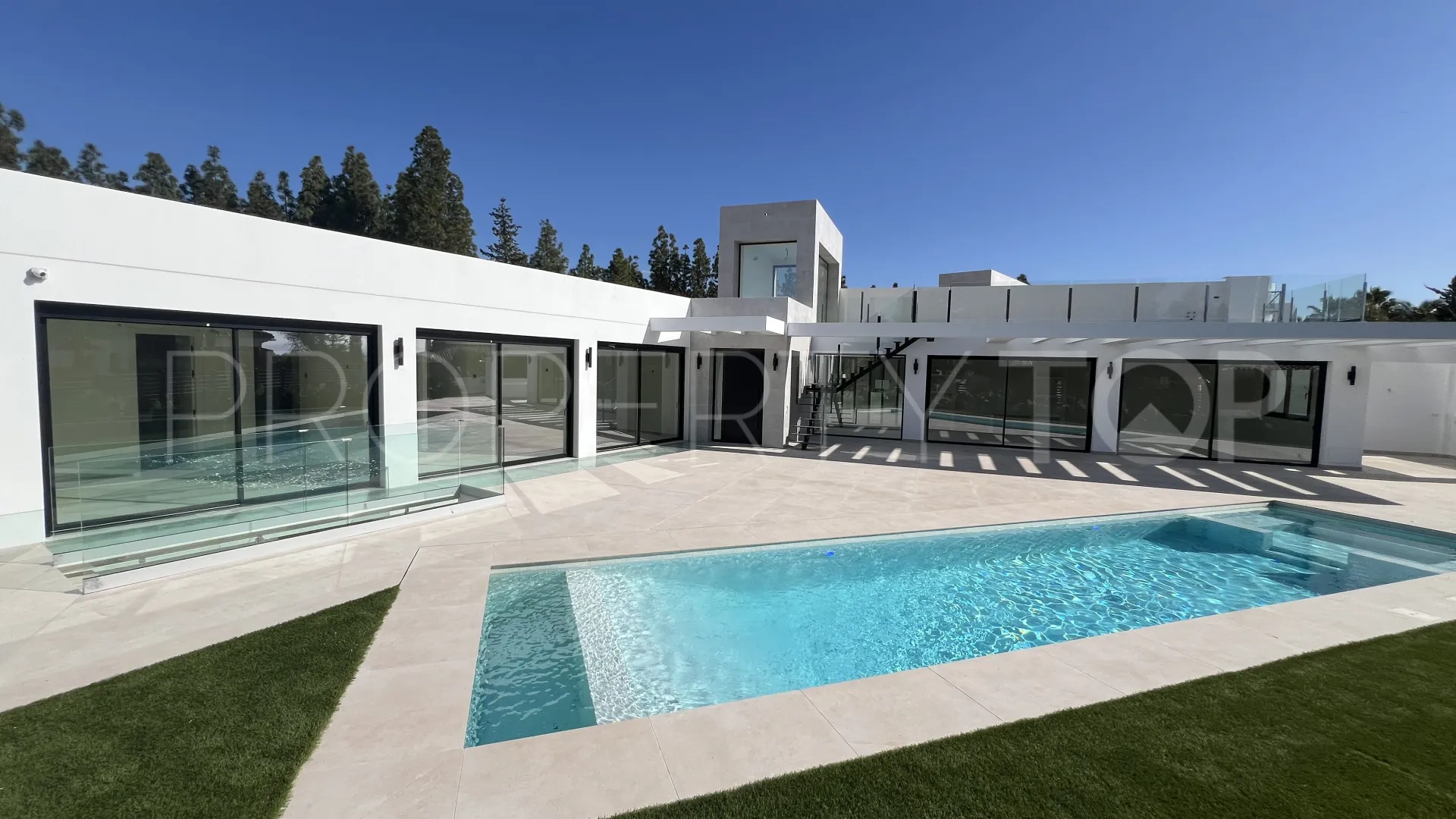 Villa a la venta en El Chaparral con 5 dormitorios