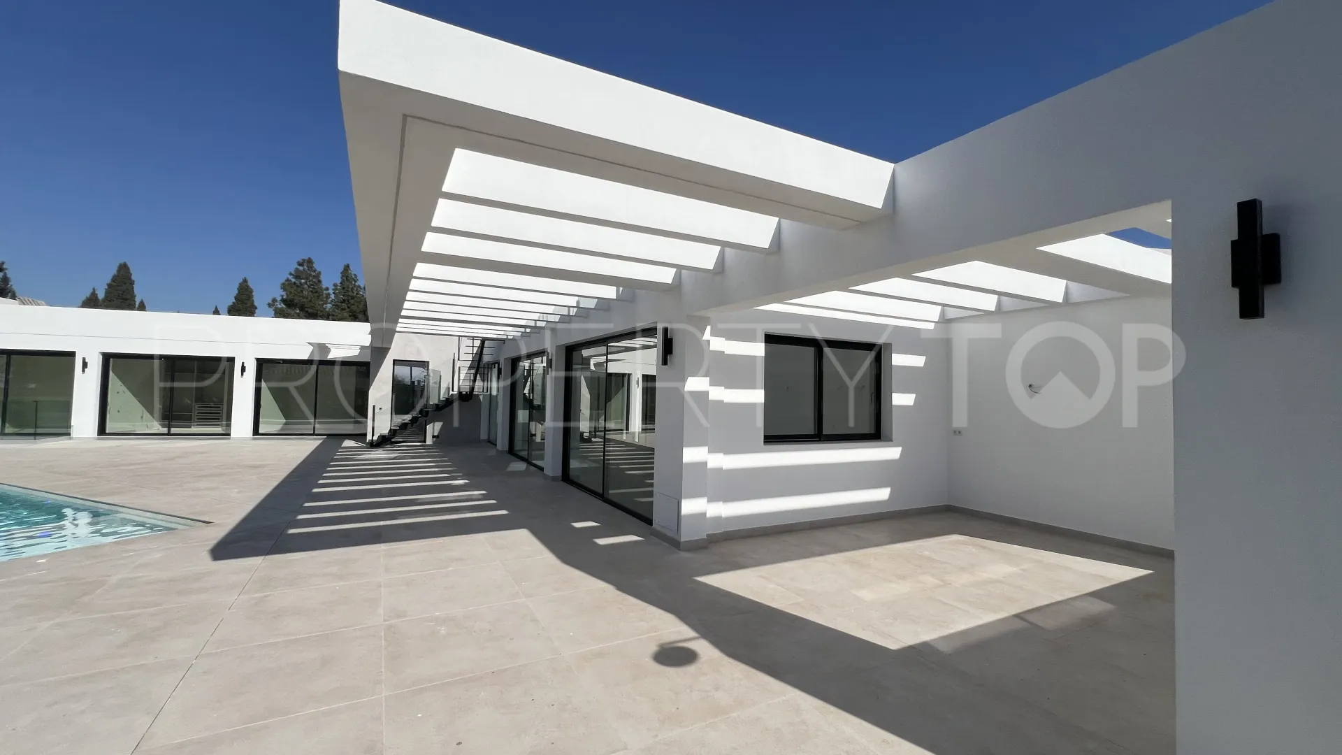 Villa a la venta en El Chaparral con 5 dormitorios