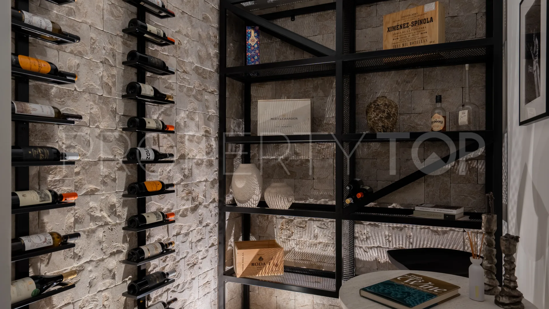 Villa with 5 bedrooms for sale in Nueva Andalucia