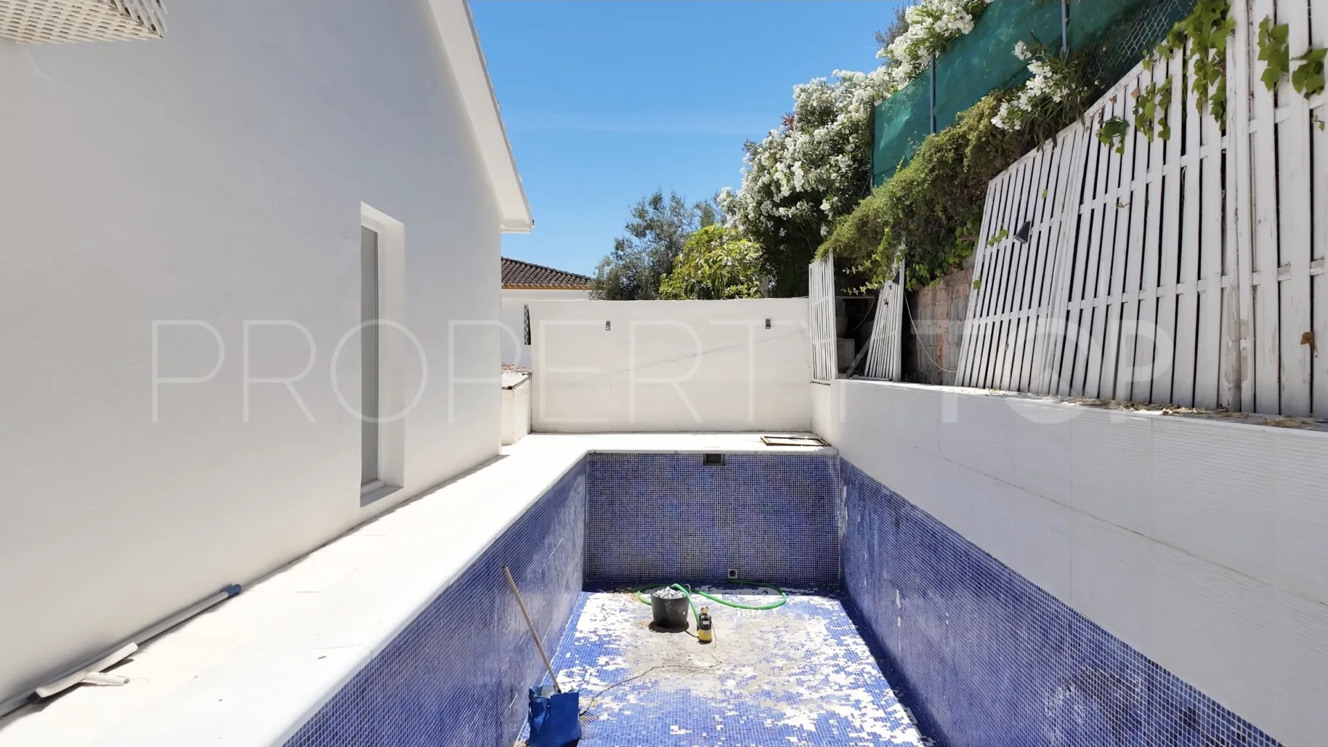 Villa en venta en Nueva Andalucia