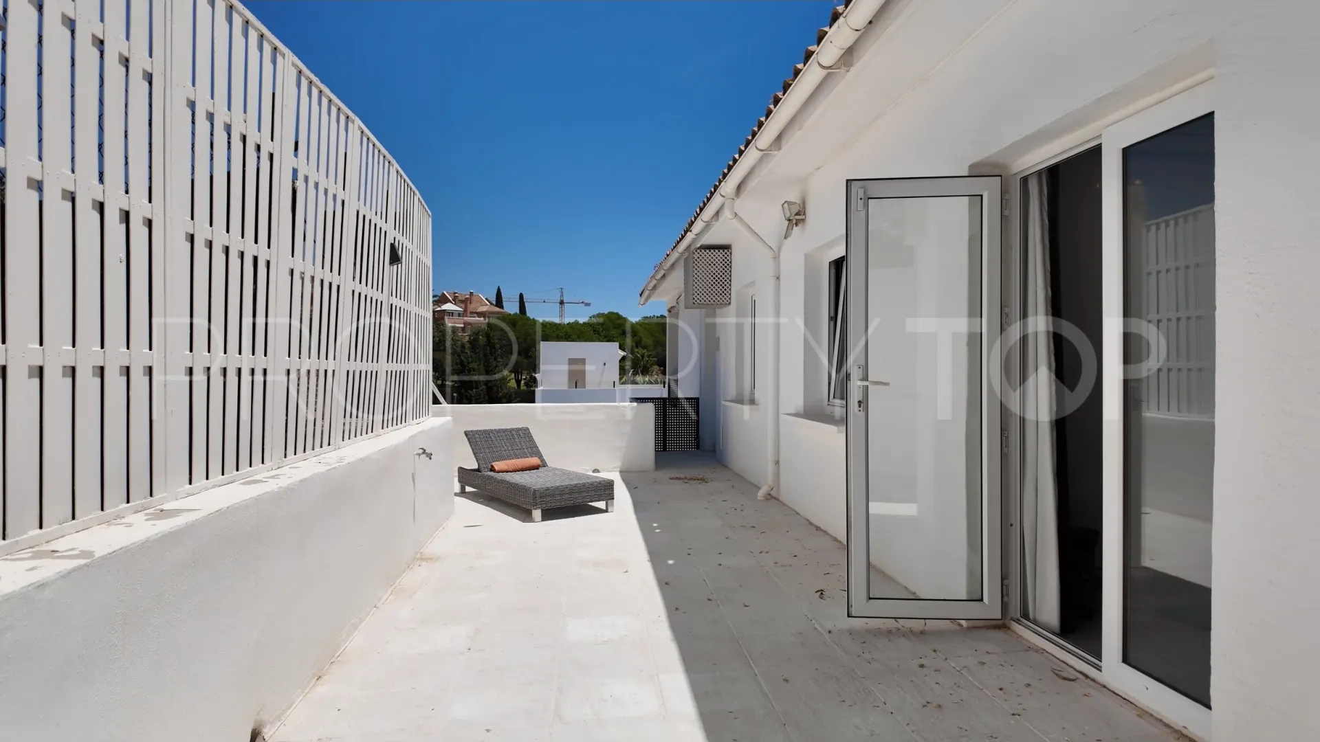 Villa en venta en Nueva Andalucia