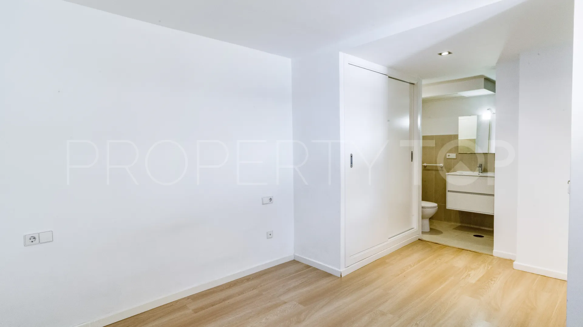 For sale apartment in Marbella - Puerto Banus