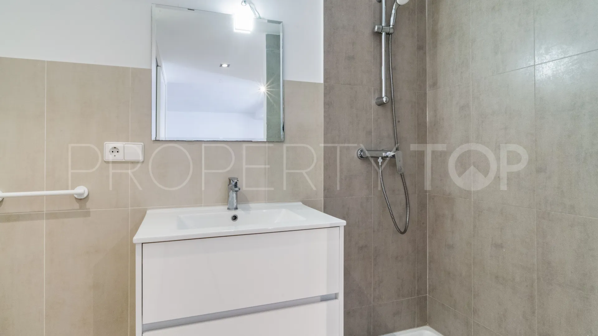 For sale apartment in Marbella - Puerto Banus