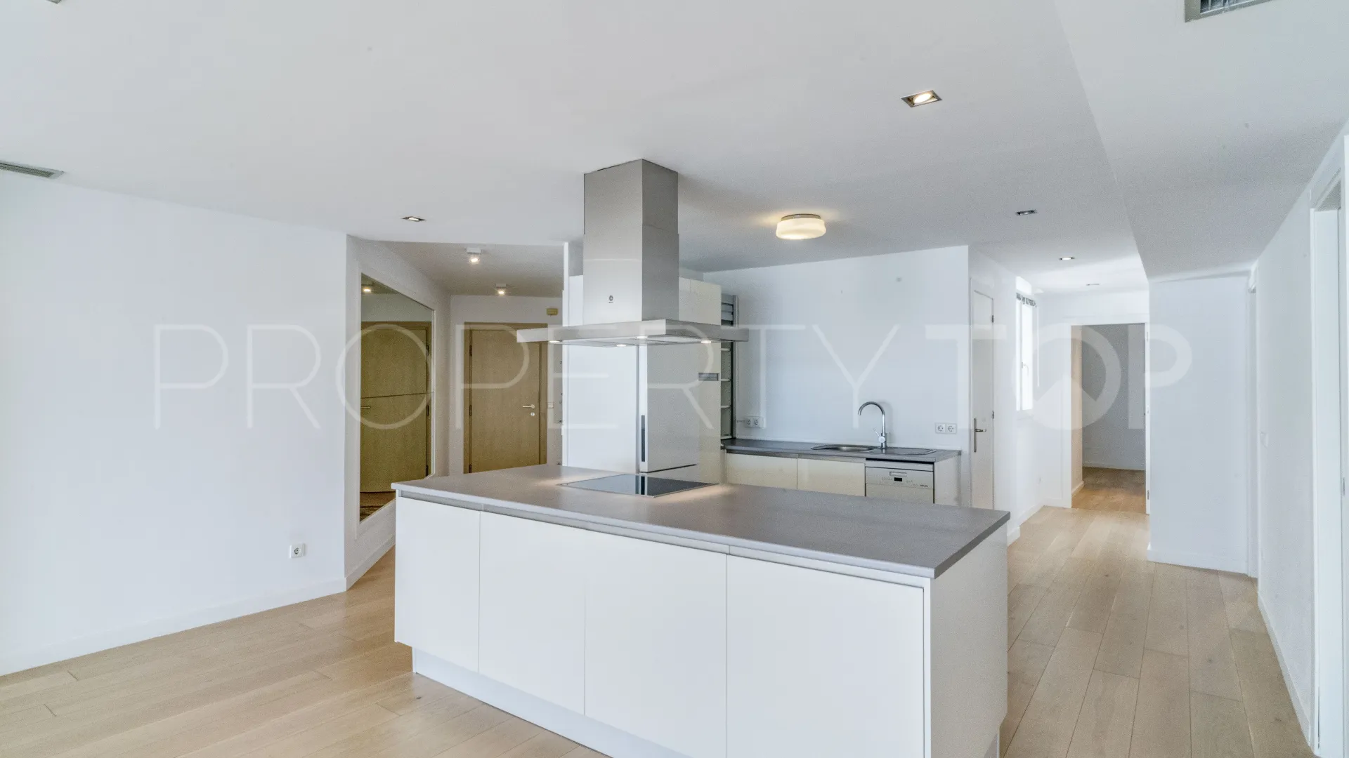 For sale apartment in Marbella - Puerto Banus