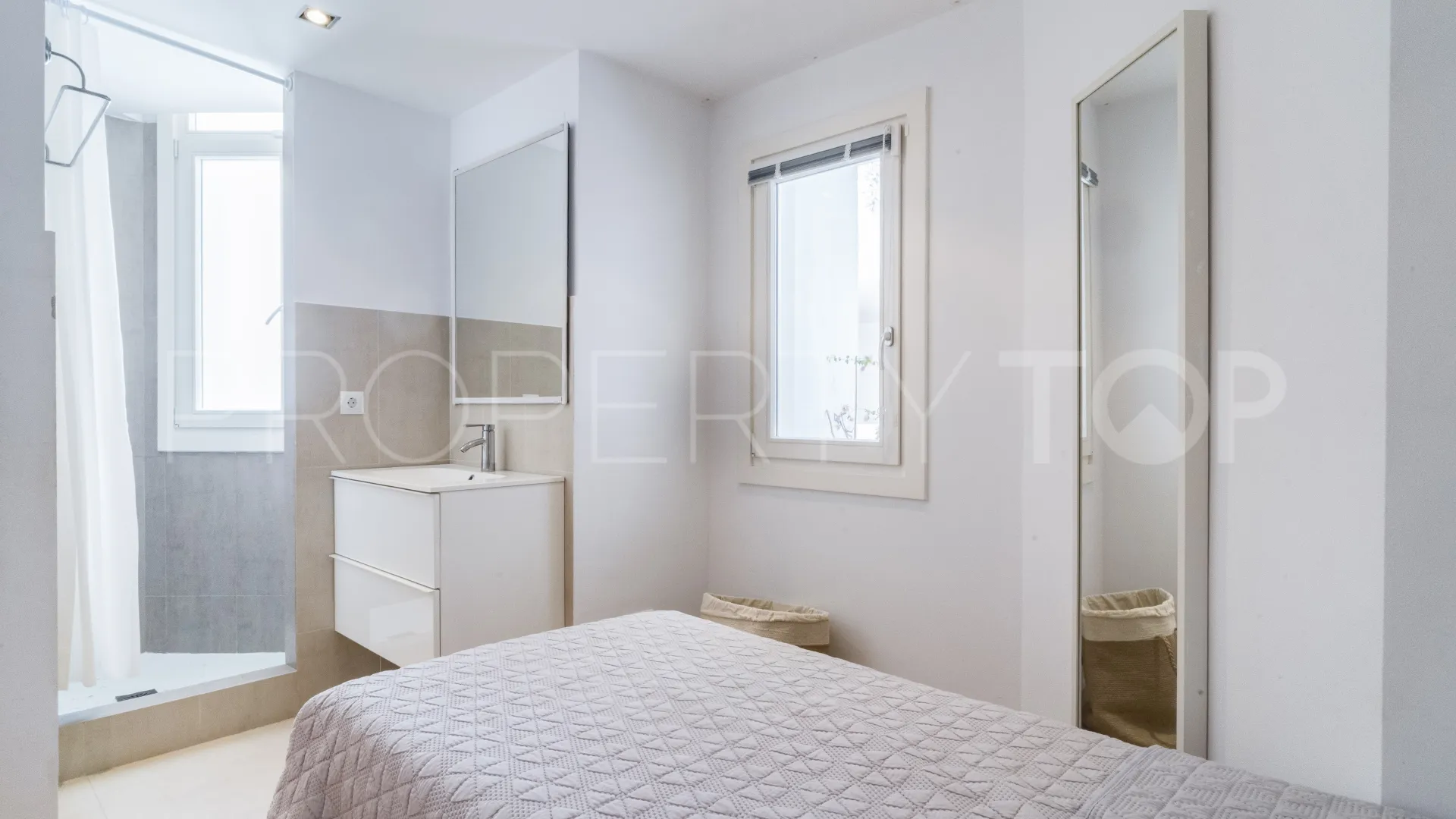 For sale apartment in Marbella - Puerto Banus