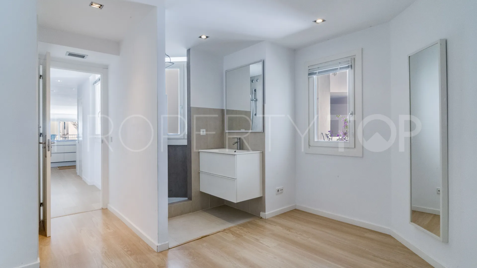 For sale apartment in Marbella - Puerto Banus