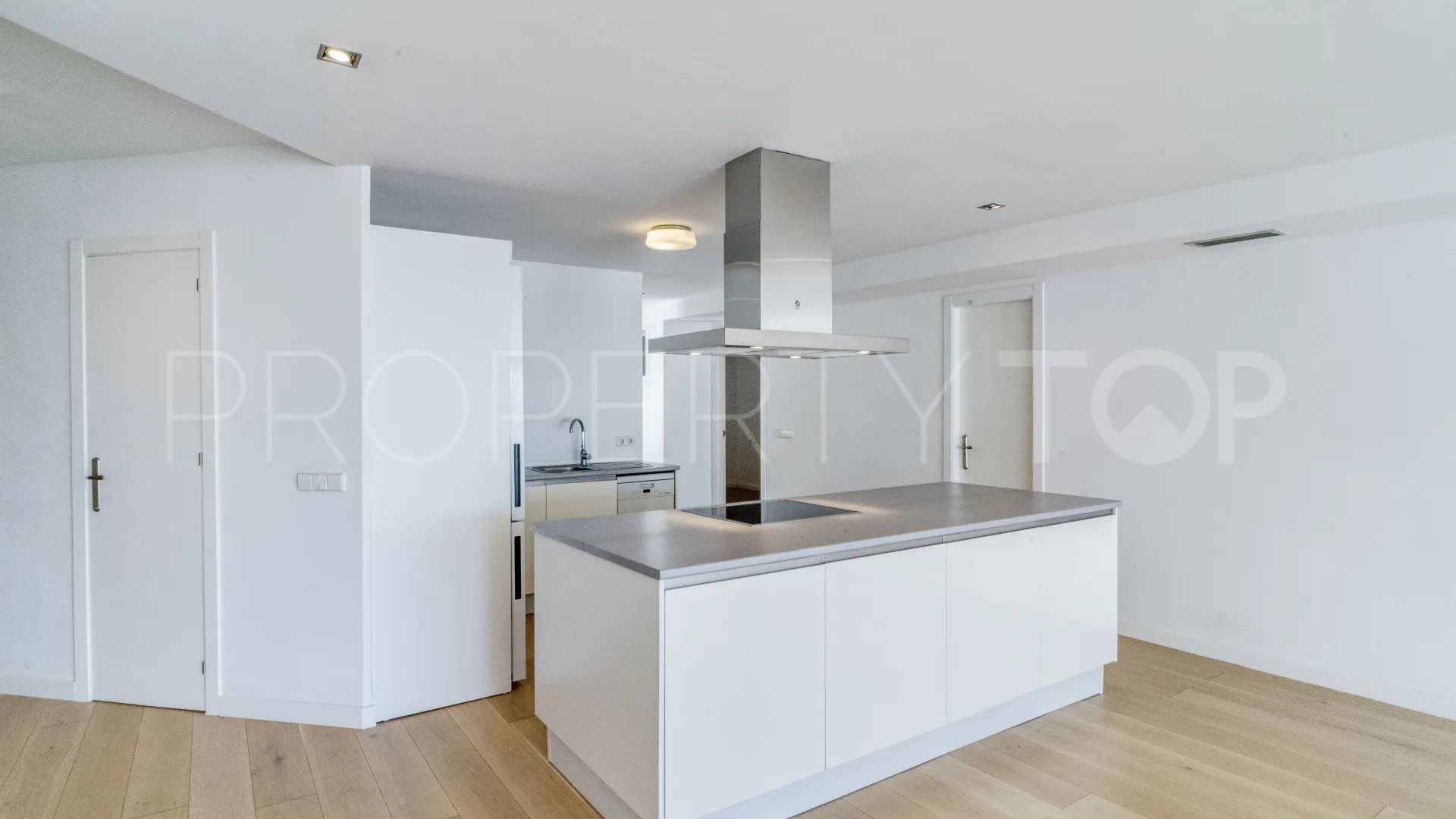 For sale apartment in Marbella - Puerto Banus