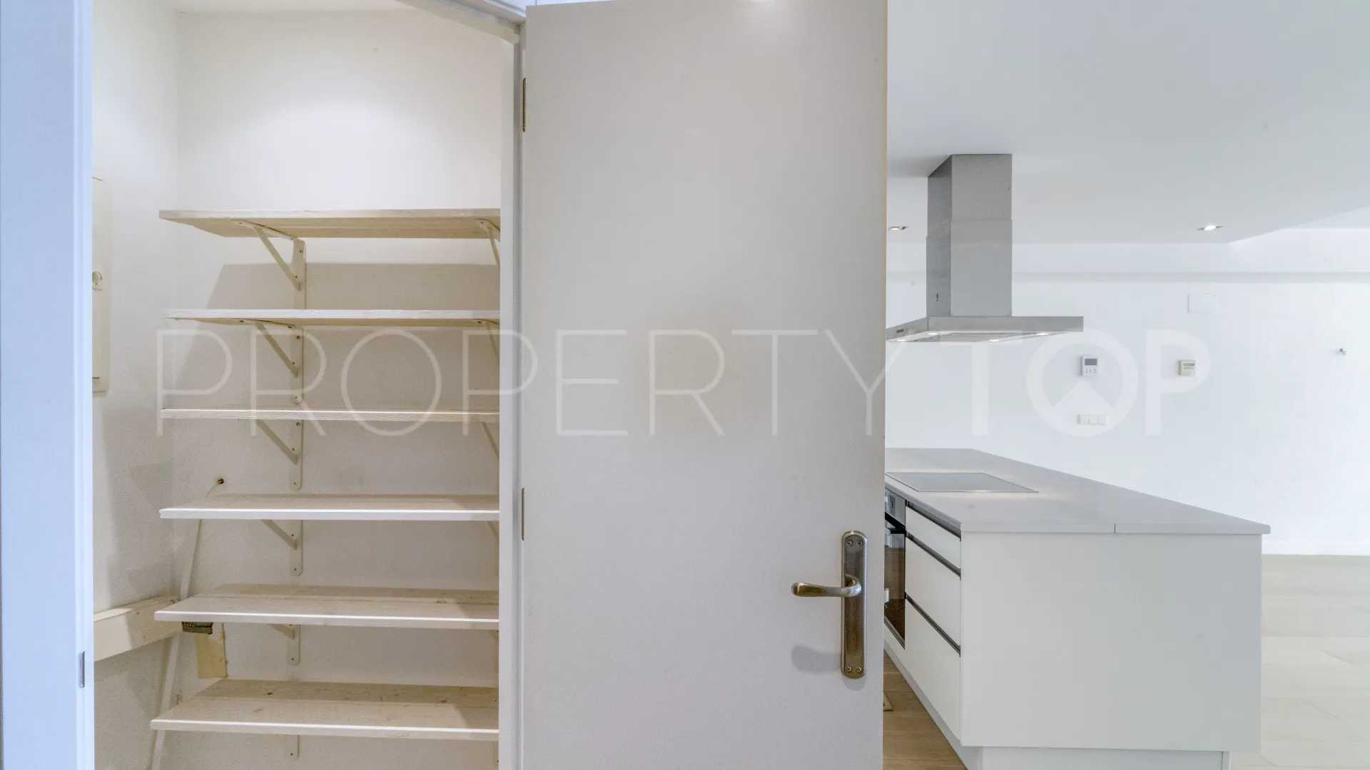 For sale apartment in Marbella - Puerto Banus