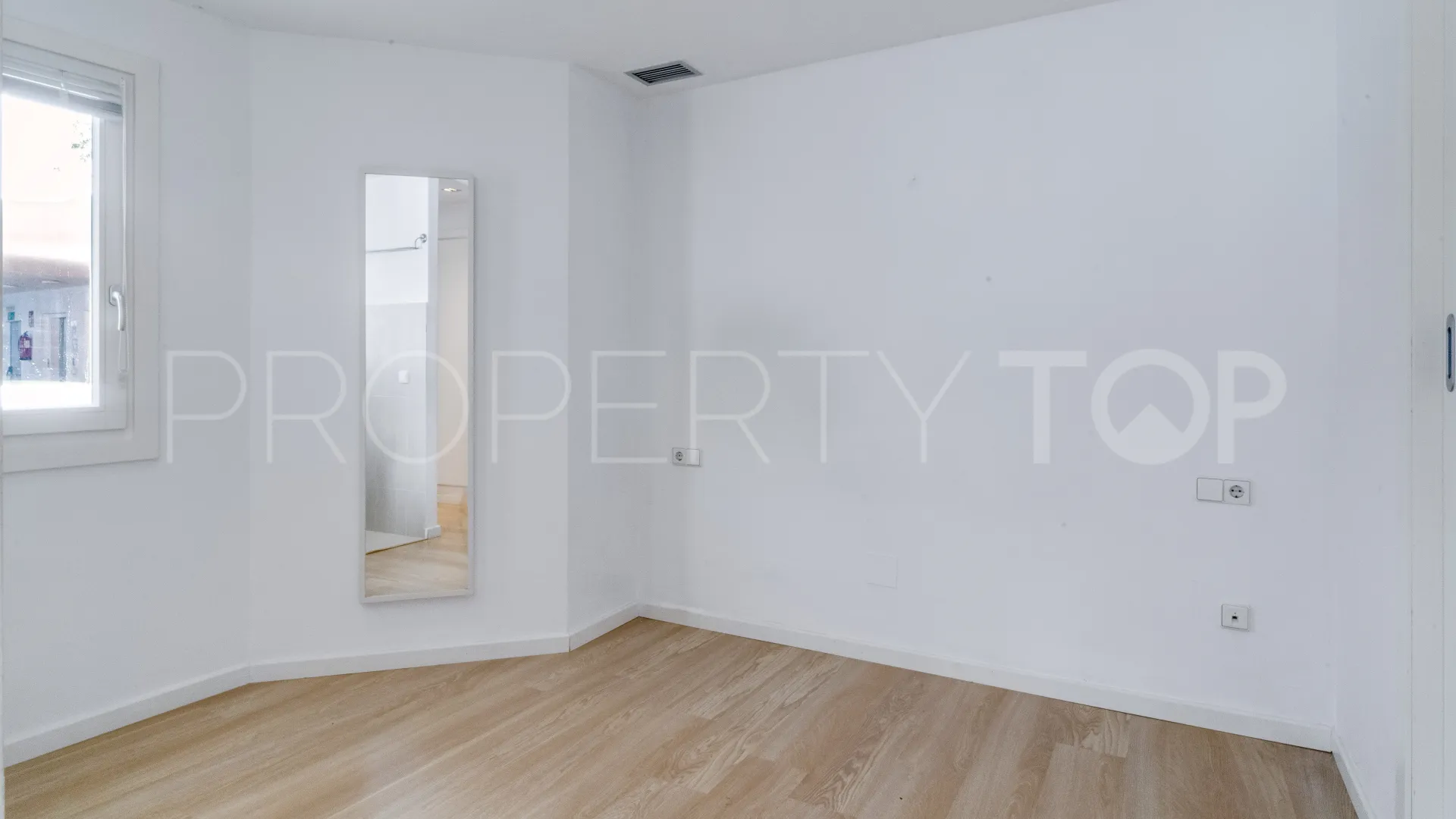 For sale apartment in Marbella - Puerto Banus